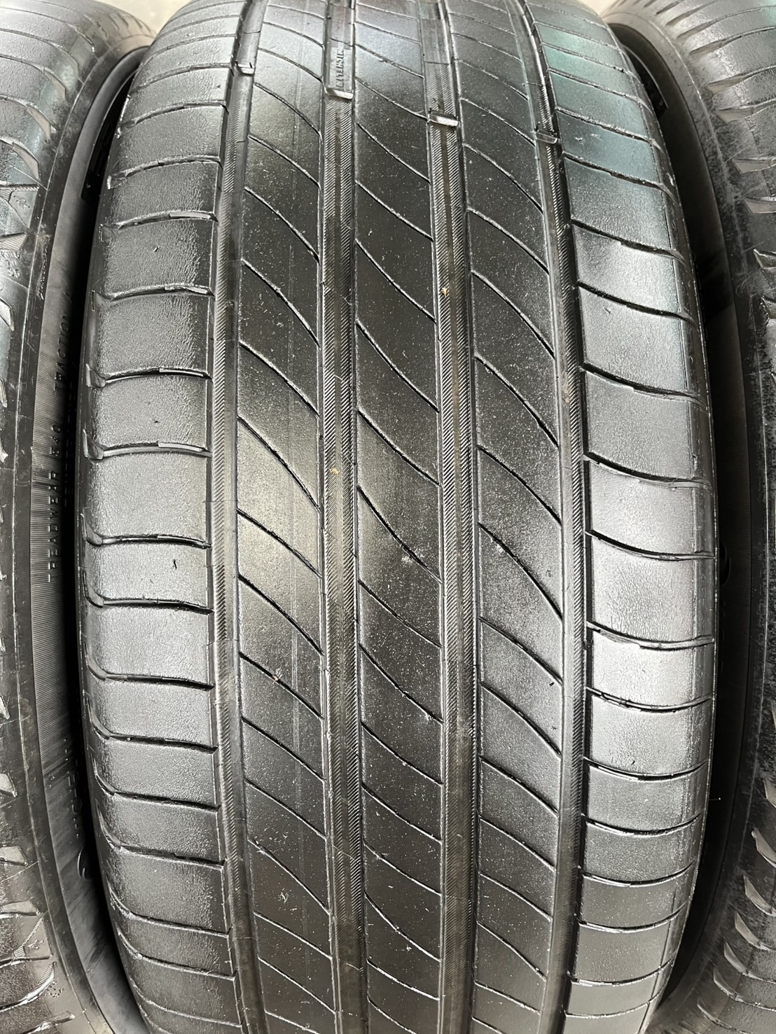 ✨ล้อแม็ก✨ISUZU D-Max รุ่นใหม่ล่าสุด ขอบ 18 แถมยาง 225-50-18 Michelin ปี 20