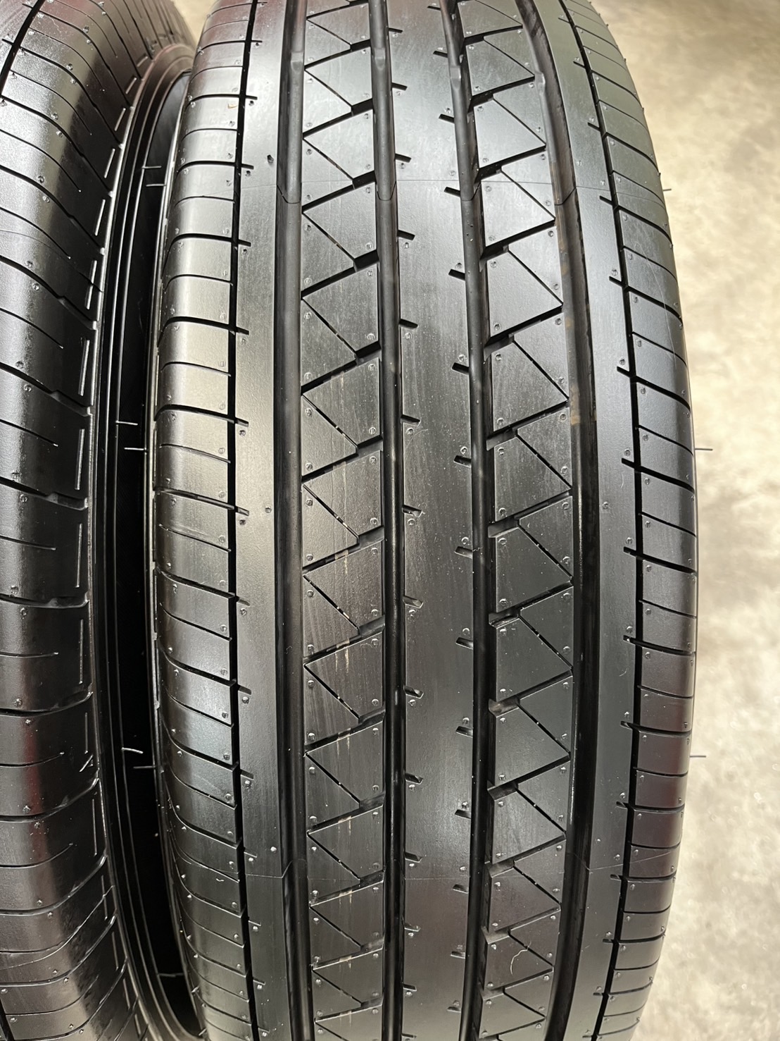 ✨ยางป้ายแดง✨195R14 Yokohama♨️ปลายปี 24♨️💖สวยกริ๊บ💖