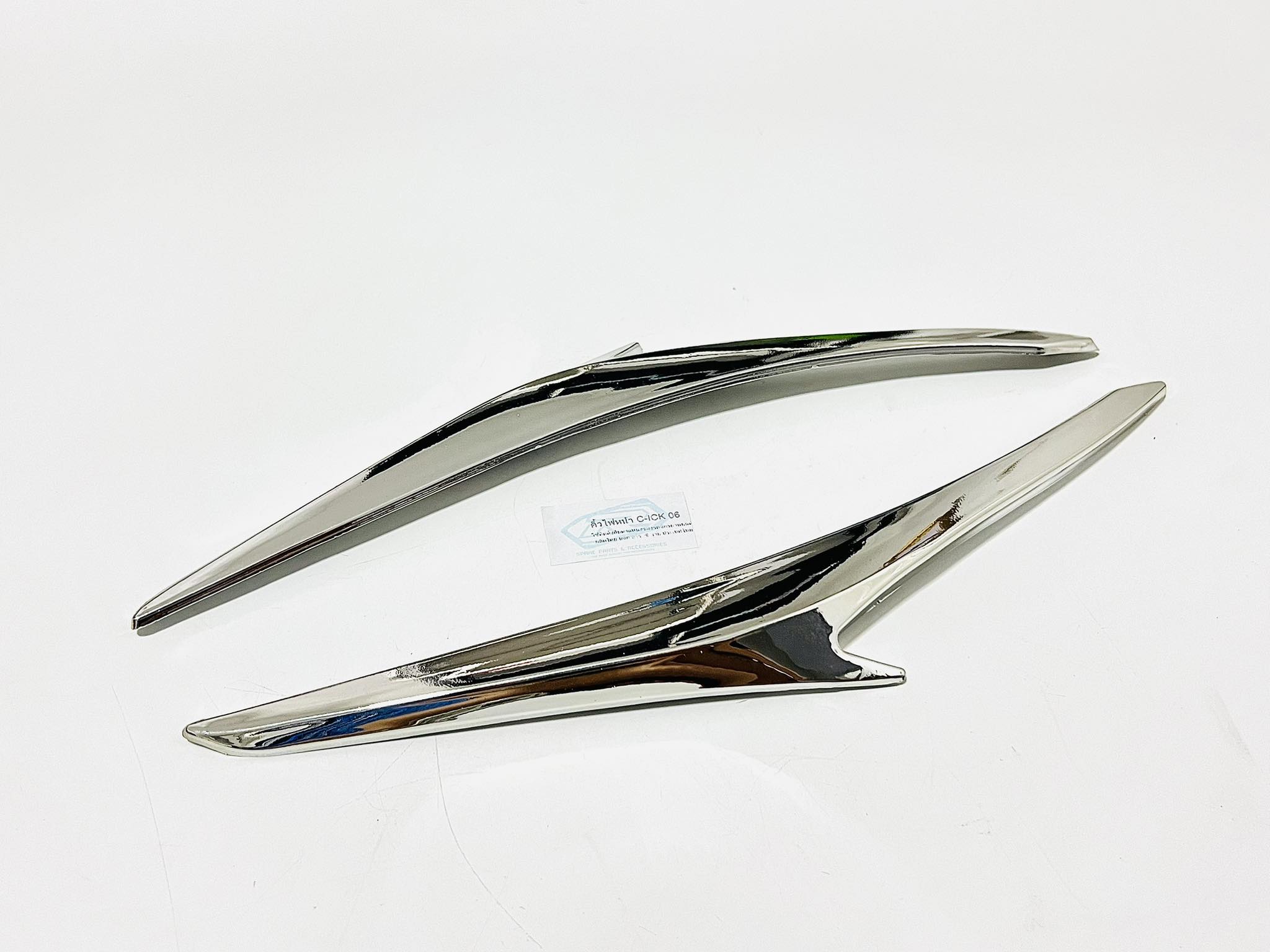 คิ้วไฟหน้าคลิก click คาบู ปี2006 สีชุบ 1 คู่ บ16