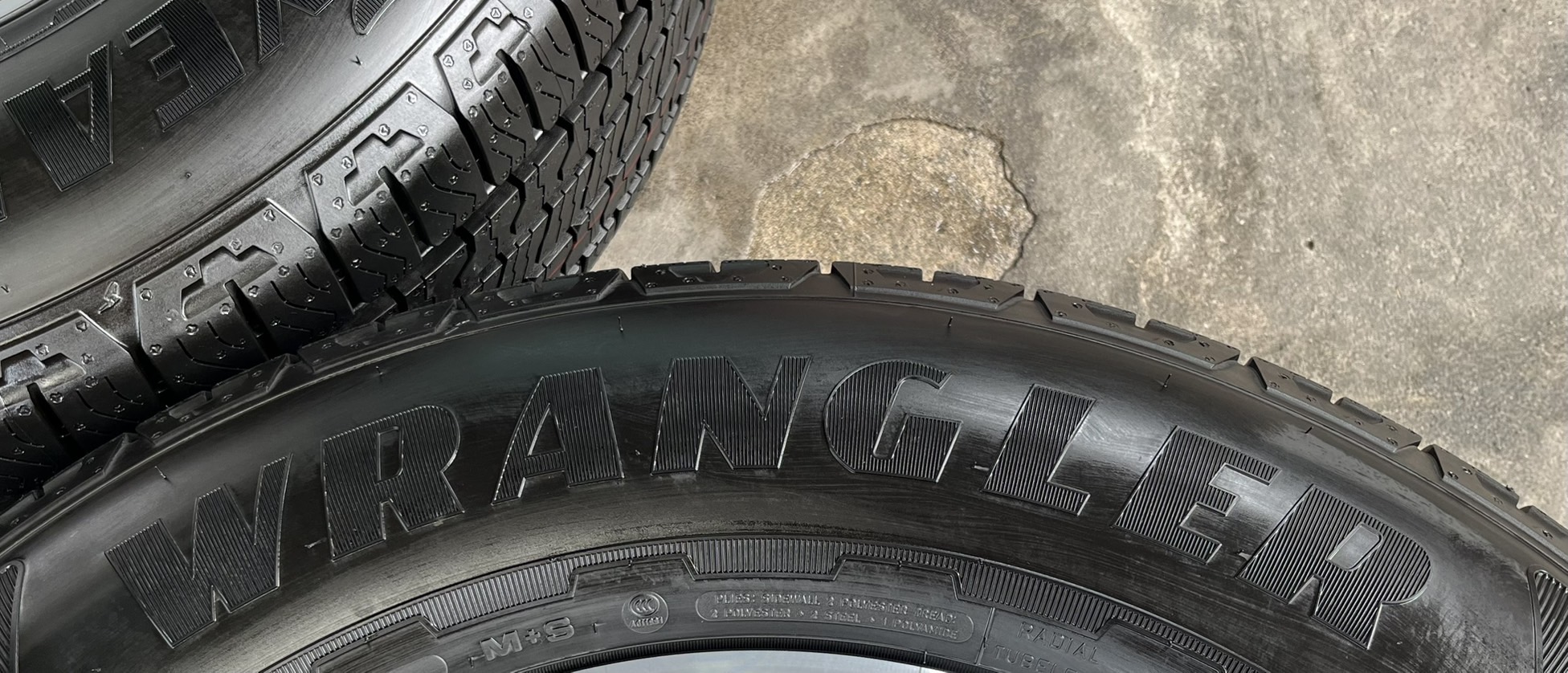 💥ปี 25💥✨ยางใหม่ป้ายแดง✨255-65-18 Goodyear💖ใหม่กริ๊บ💖ถอดจาก🚗โชว์รูมรถ ไม่ผ่านการใช้งาน