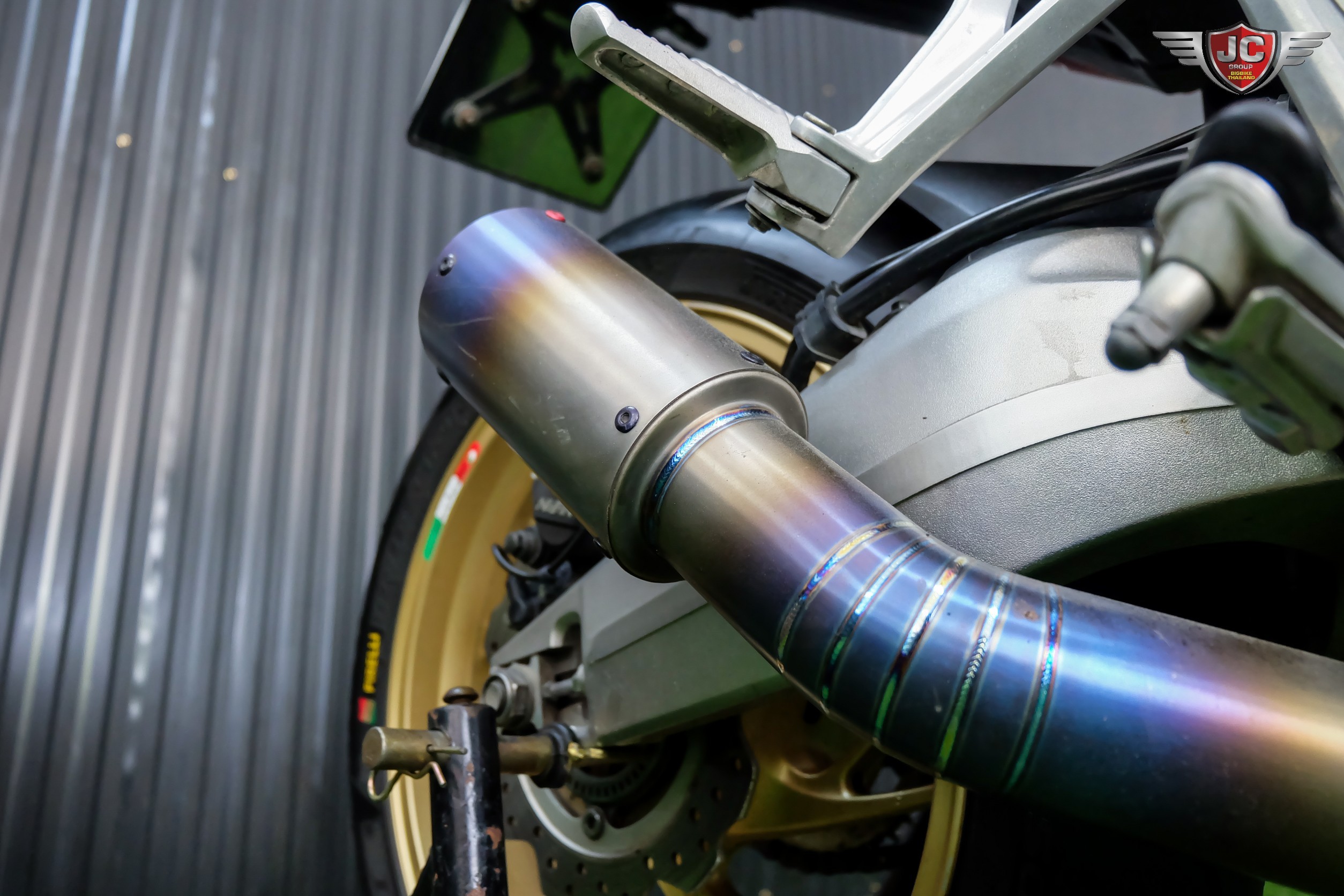 คนไทย...เอา"ไตร"ไปเลย‼️ CB650F Tri-colour ปลายปี 2015 ขี่นิ่มพร้อมใช้ยางใหม่....หาอยู่ต้องจัด 🤗