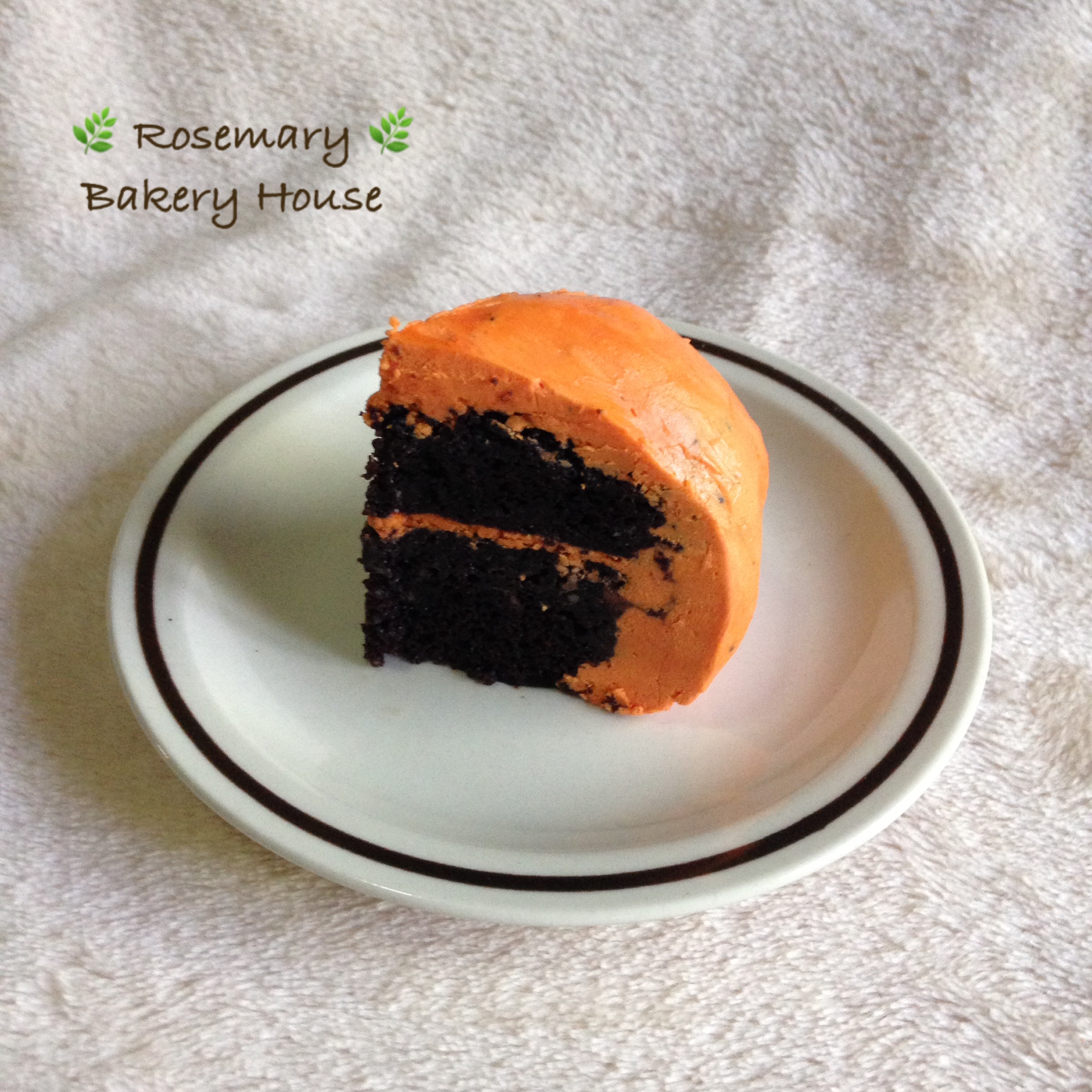 เค้กเค้กฮาโลวีน 2019 (ขนาด 1/2 ปอนด์) 2 ชั้น / Halloween Cake (1/2 Pound) 2 Layers