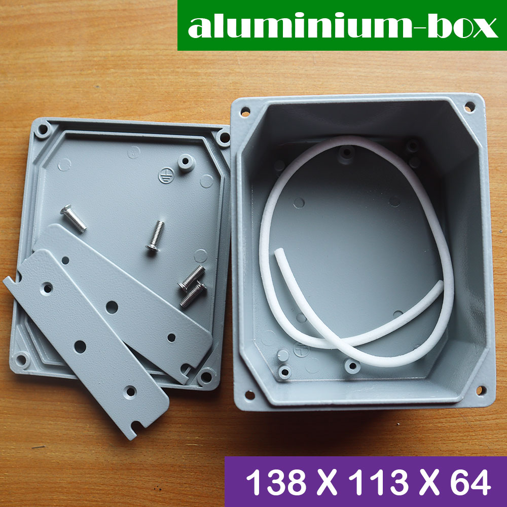 กล่องอลูมิเนียมกันน้ำ IP66 สีเทา ขนาด 138 X 113 X 64 มม. พร้อมขายึด