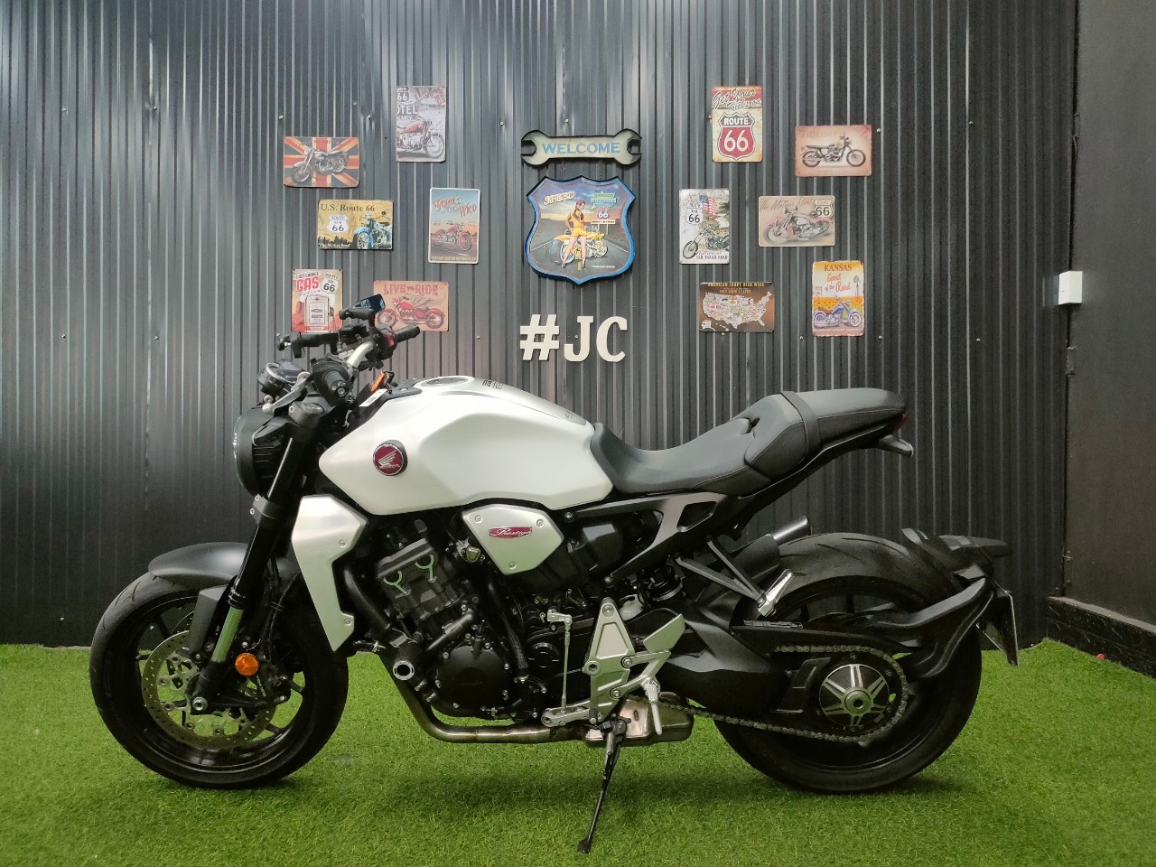 🔥 มาแล้วพี่จ๋า...พี่ใหญ่ตระกูล Neo Sports Cafe 🤗 #CB1000R รถจดกลางปี 2020