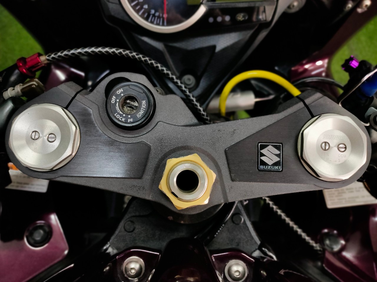 🐬 ได้เวลาโลมาโชว์ตัว #GSX-R1000 สเปค 🇺🇸 จดทะเบียน ธ.ค. ปี 2014 แต่งเต็มพร้อมบิน...ขี่อย่างมันส์‼️