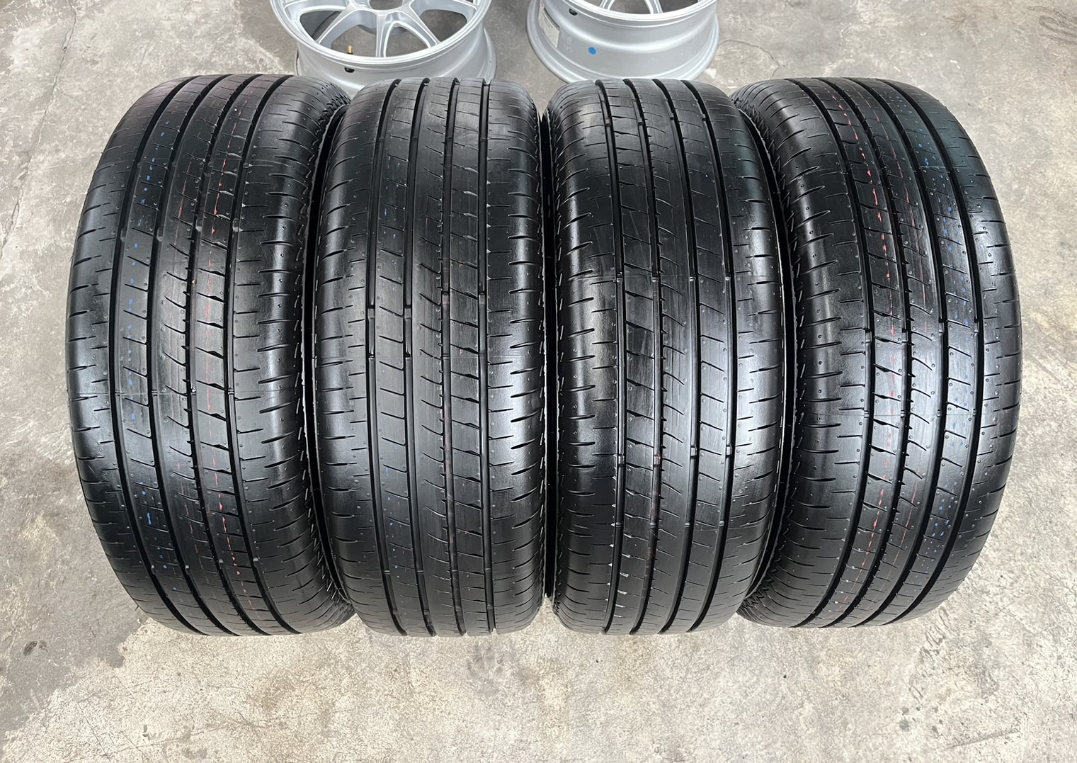 ♨ปี 24♨✨ล้อแม็กพร้อมยางป้ายแดง✨Toyota Revo Z Edition รุ่น 60 ปี ขอบ 17💖สวยกริ๊บ💖