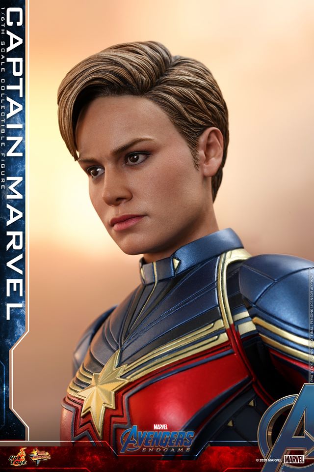 Hot Toys MMS575 Avengers: Endgame 1/6 Captain Marvel