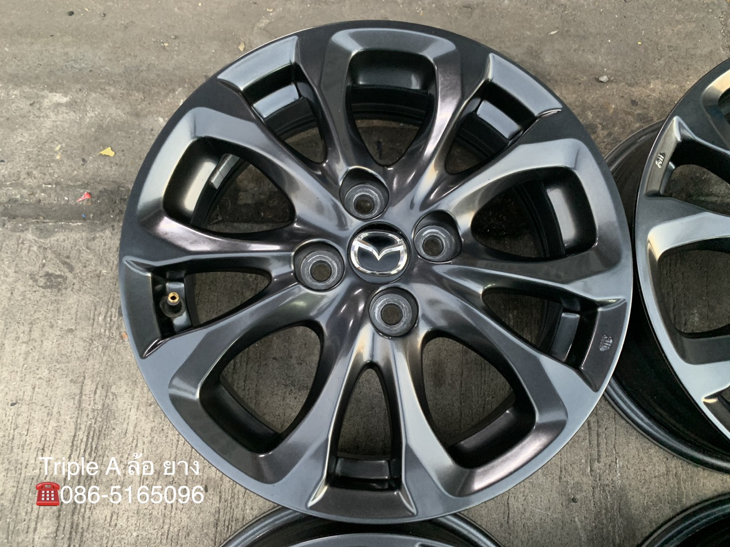 ล้อแม็ก Mazda 2 Skyactiv ขอบ 15 สีดำ มิดไนท์ สภาพสวย