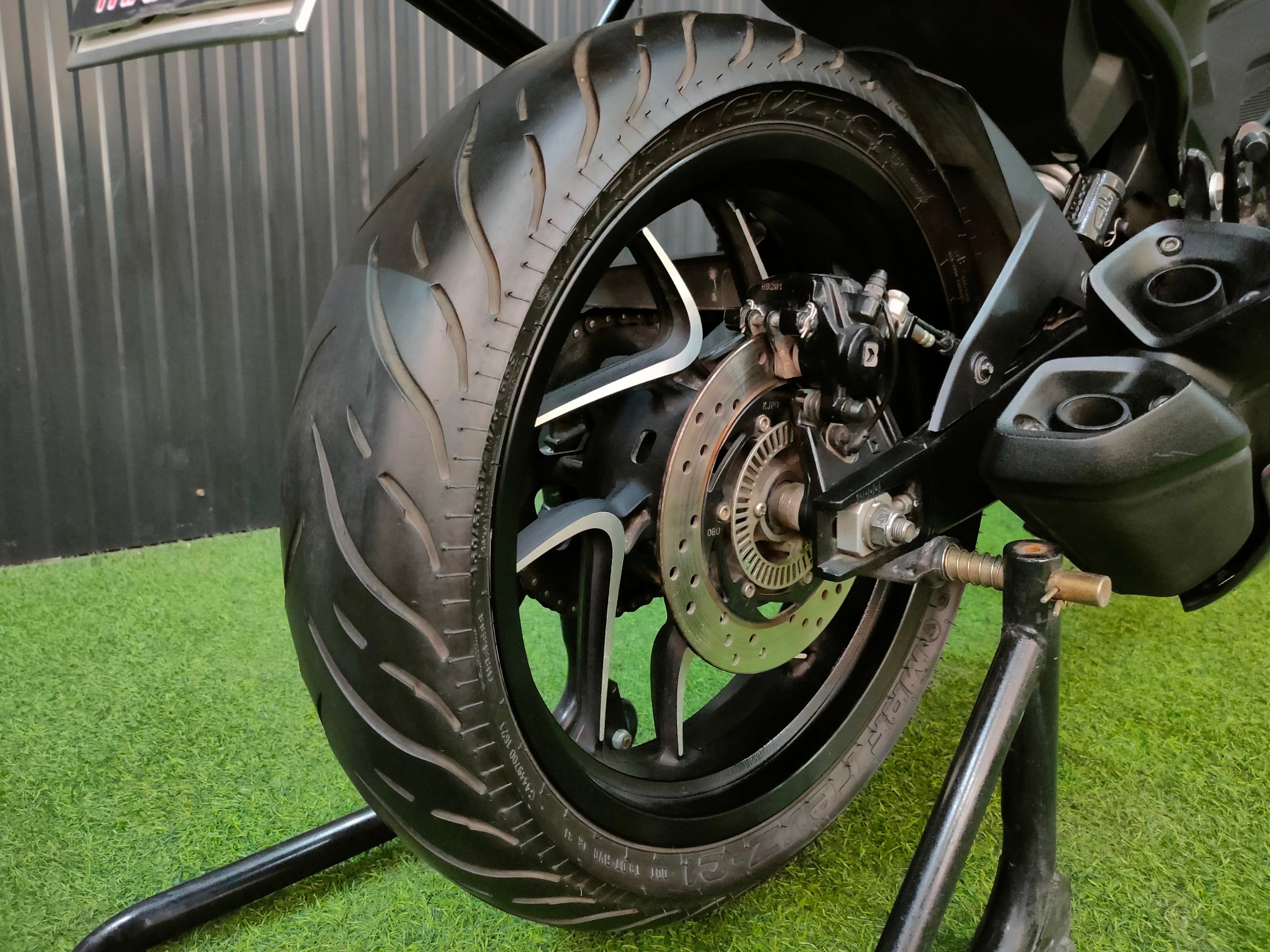 บอกเลย..."ผ่อนถูกกว่าเวฟมือ2‼️" 😱 Naked แต่งทัวร์ริ่ง....DOMINAR D400 จดปี 2020 💸ออกโคตรถูกผ่อนโคตรสบาย💸