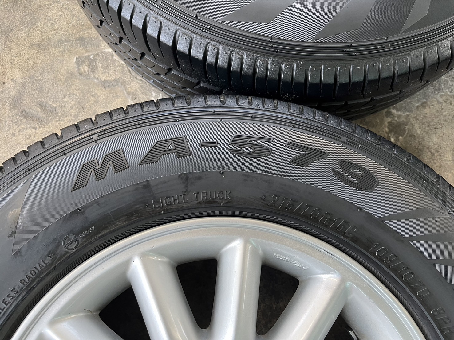 ✨ล้อแม็ก✨ISUZU D-Max ขอบ 15 แถมยาง 215-70-15 Maxxis ปี 21