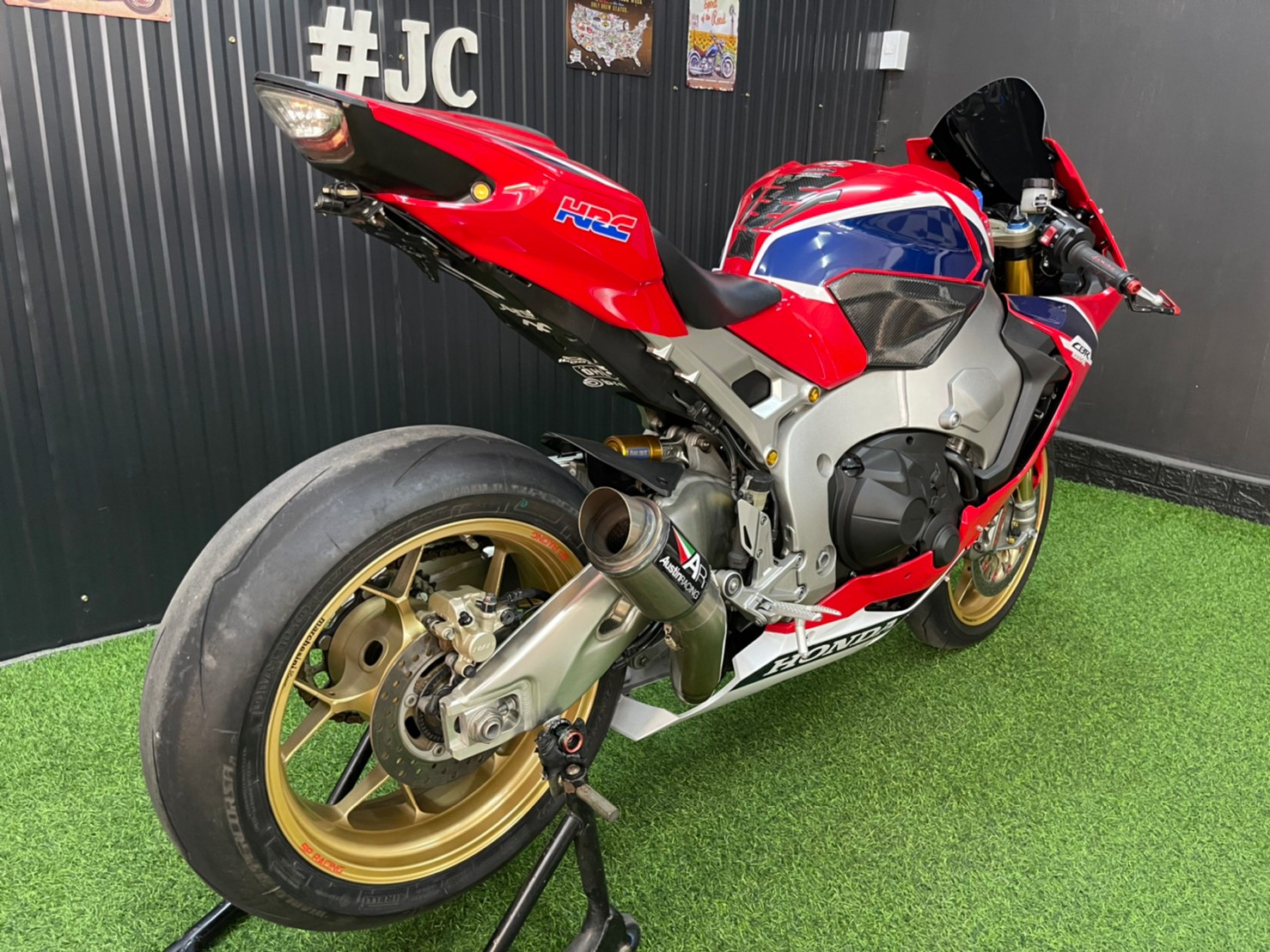 🤫 ที่สุดของบิ๊กไบท์สายพันธุ์ซุปเปอร์สปอร์ต #CBR1000rr SP จดทะเบียนปี 2018