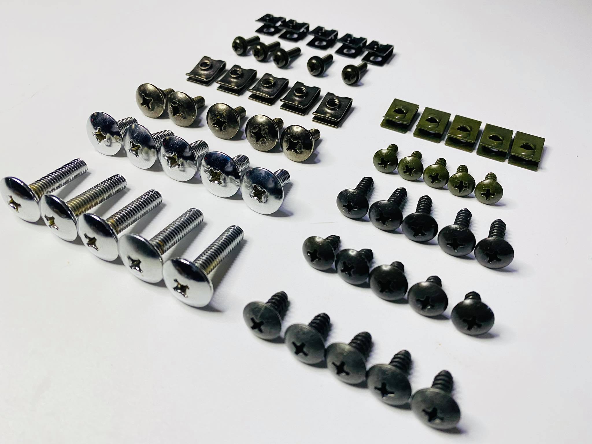 น๊อตกาบชุดสีมอเตอร์ไซด์ ชุดเล็ก