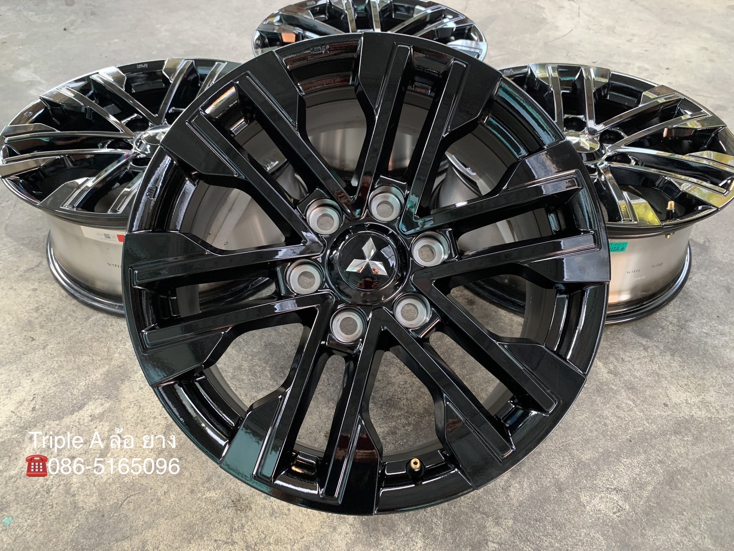 ✨ล้อแม็กป้ายแดง✨Mitsu Pajero Elite รุ่นใหม่ล่าสุด ขอบ 18 สีดำแท้💯ใหม่กริ๊บ💖