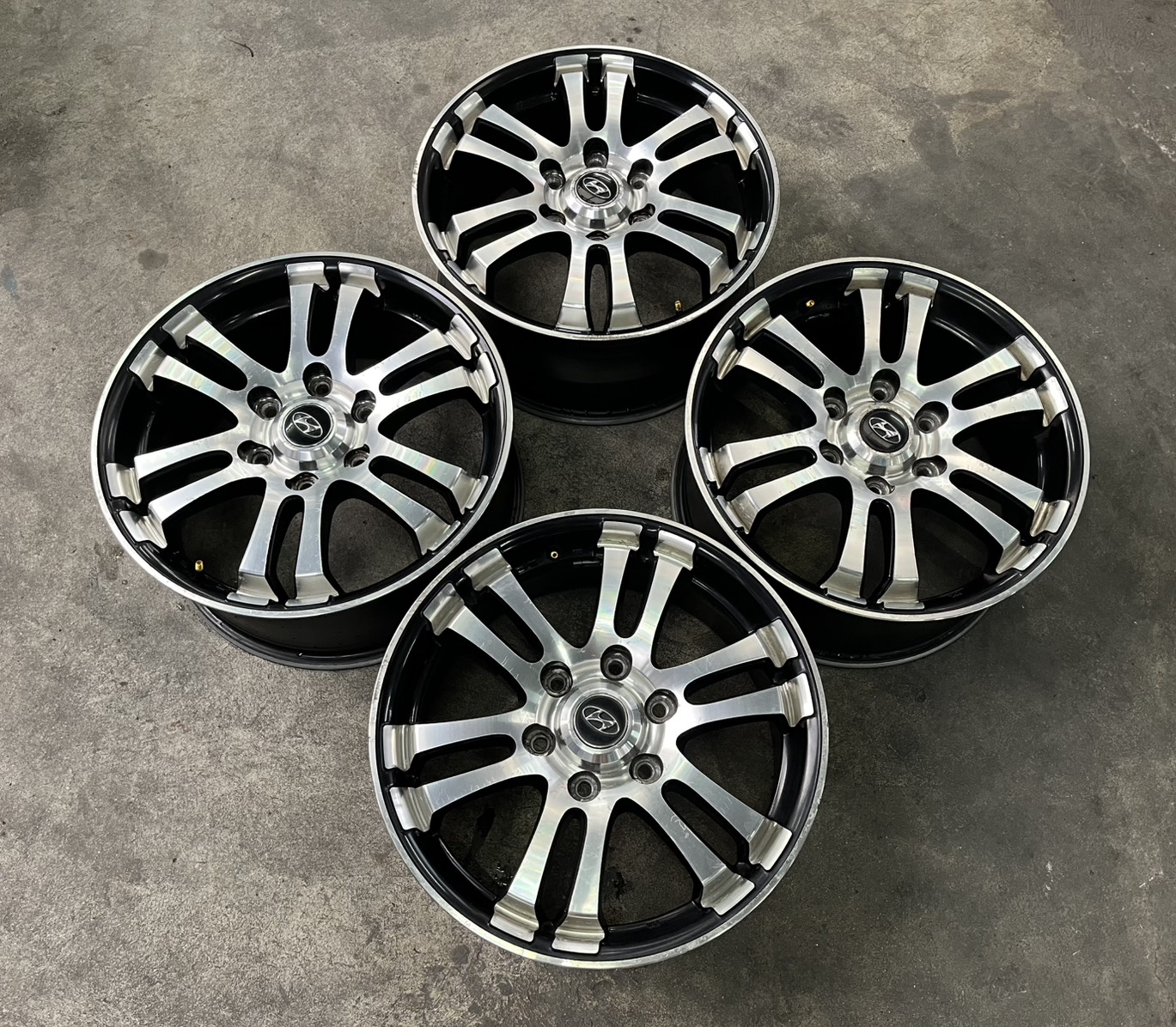 ✨ล้อแม็กตรงรุ่น✨Hyundai ขอบ 18 ดำหน้าเงา