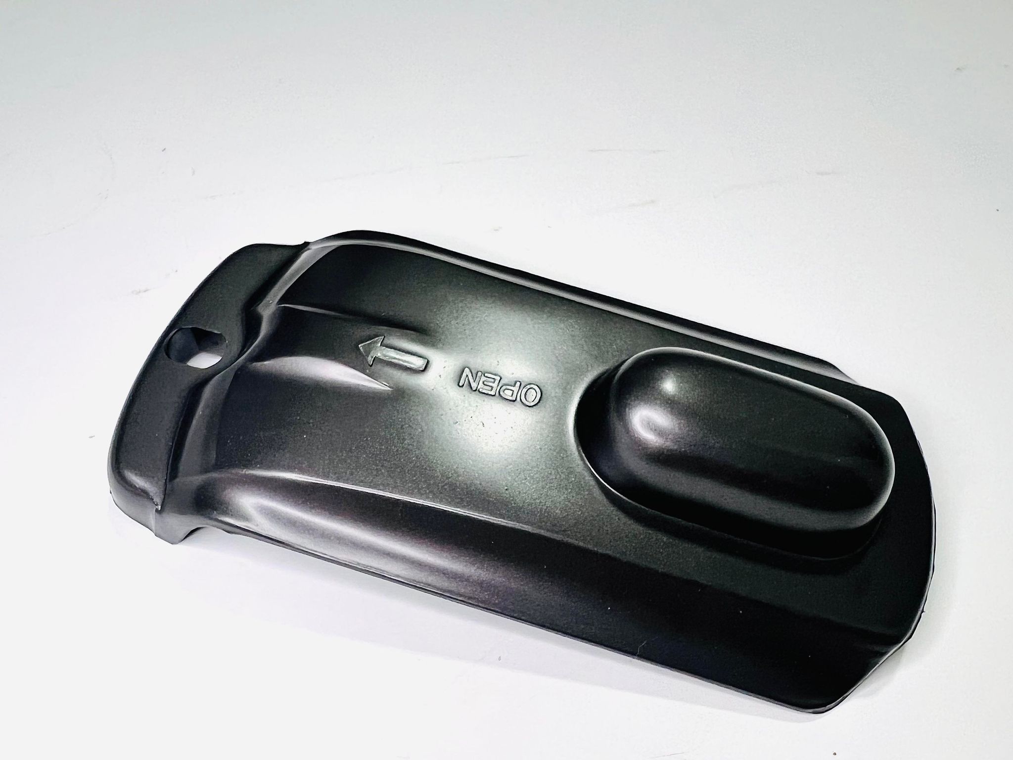 ฝาปิดบังโซ่rc100 สีดำ csi L13-1