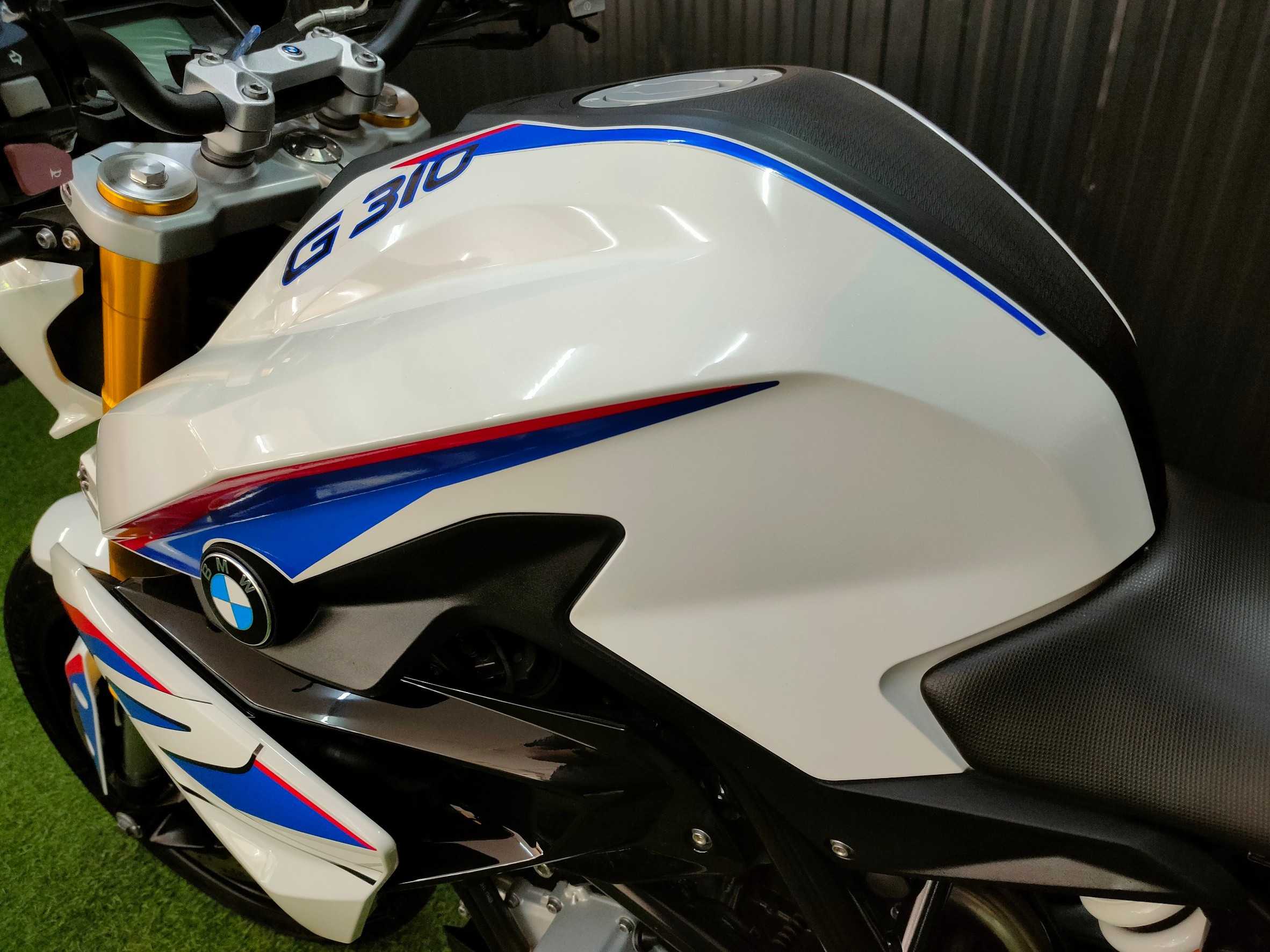 "จะออกรถใหม่...แวะดูคันนี้ก่อน" 😘 BMW G310r ปี 2021 model2019 สภาพนางฟ้าจ๋า ✨ สายจอด2พันโล‼️