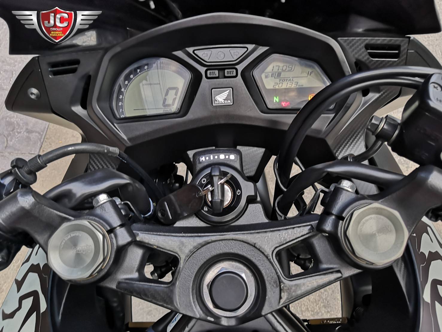 👉🏻👉🏻CBR650F👈🏻👈🏻รถสวยมือเดียวแต่งหล่อๆ