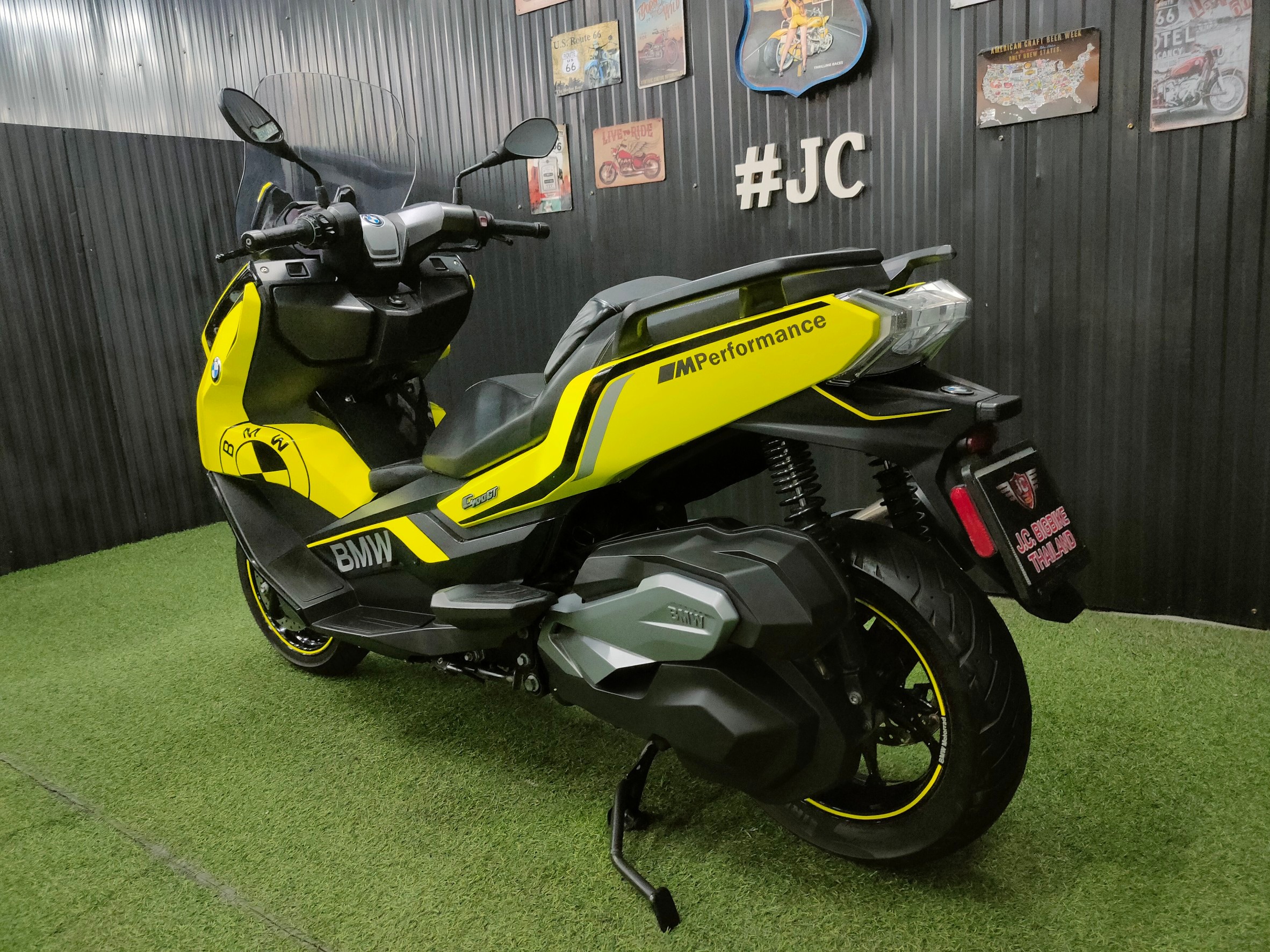 สกู๊ตเตอร์หรูเกรดพรีเมียม BMW C400GT รถปลายปี19 🤩 Warp ลาย Performance+Service เรียบร้อย 👍