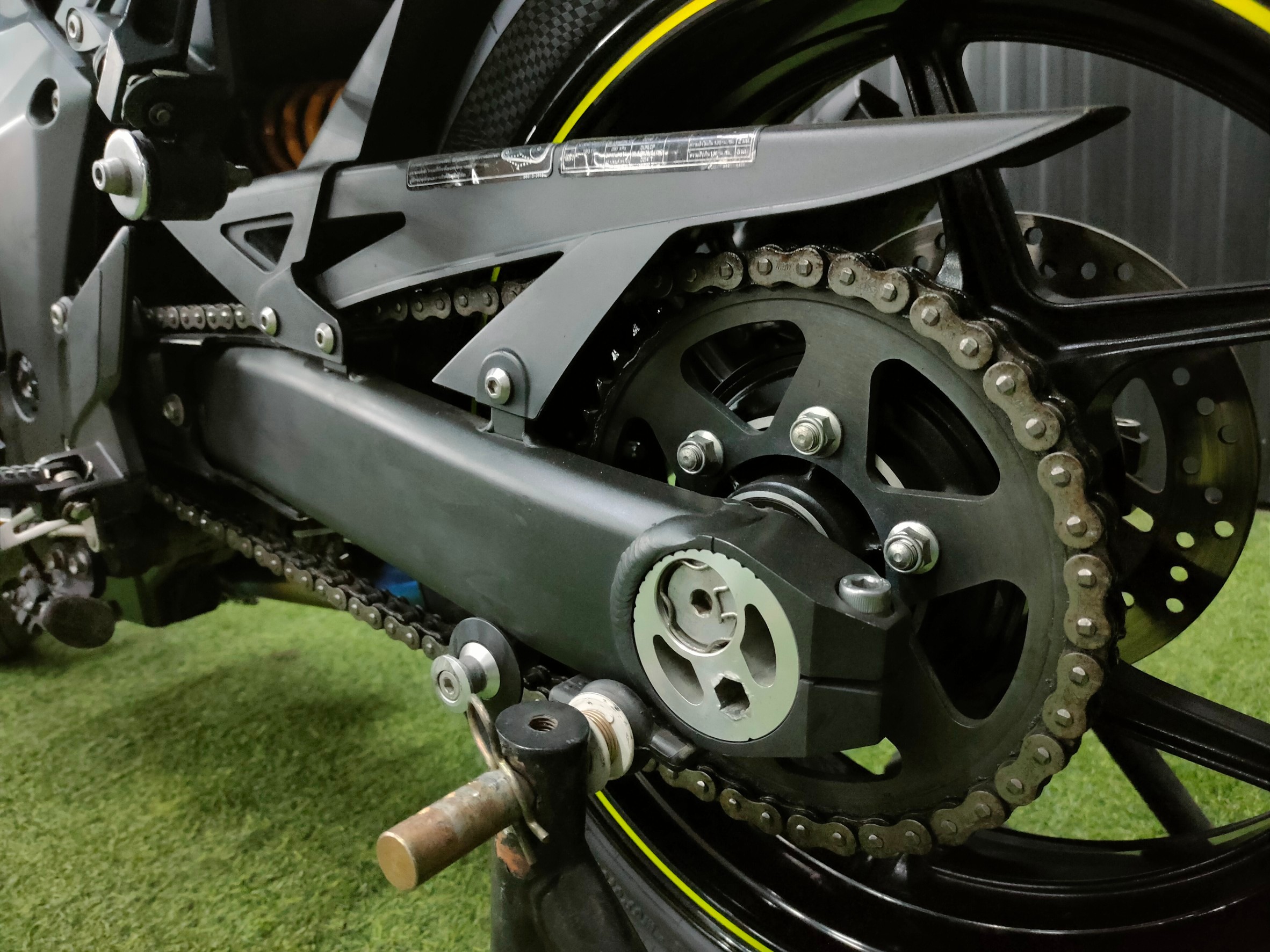 แรดพันธุ์....อ๊า 🤪 หล่อเลยคันนี้ #Z1000R ปี2018 "Optionsล้นๆรถมือเดียว"...ออกห้างร่วม7แสนเลยนะ‼️