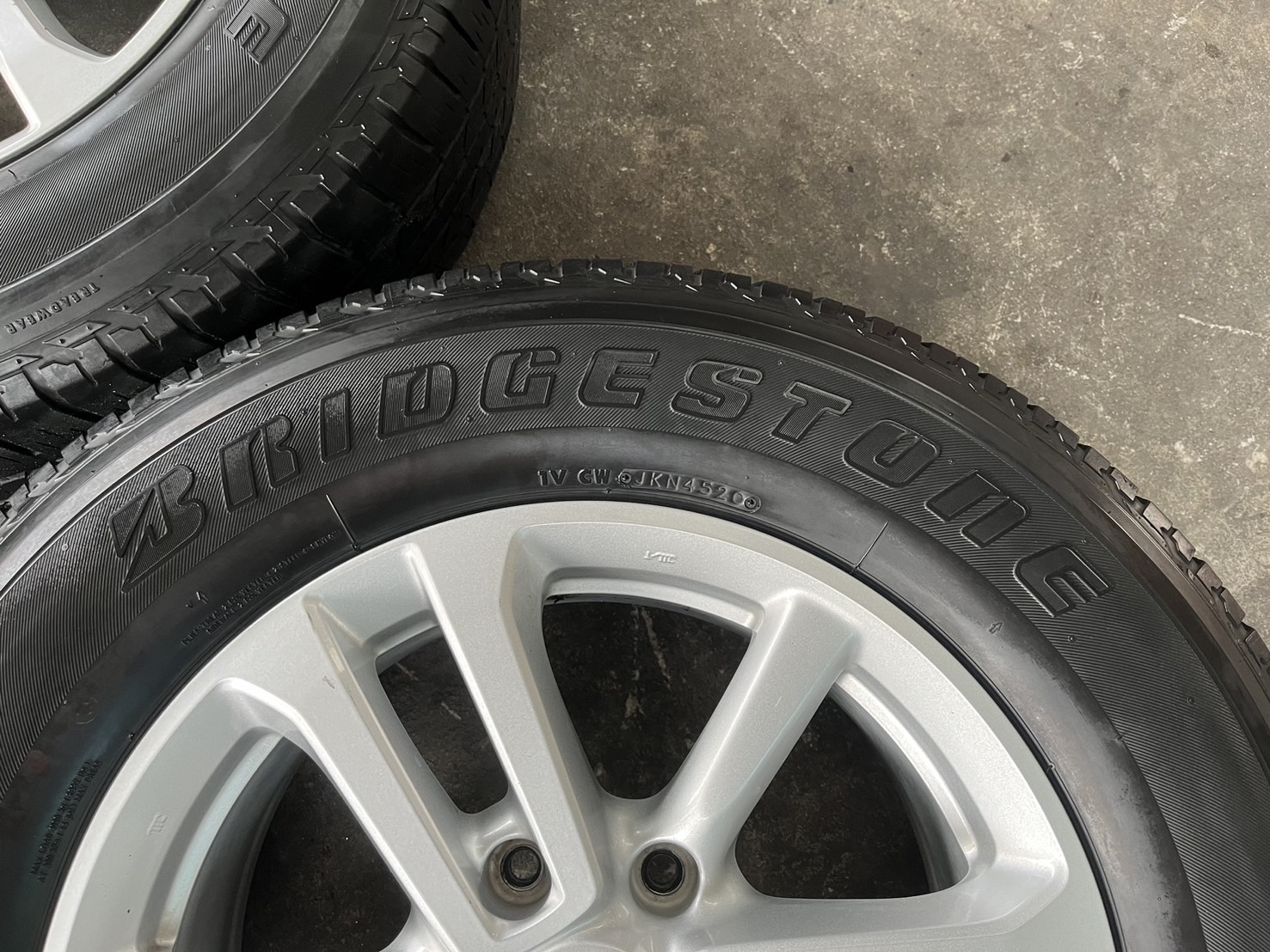✨ล้อแม็ก 6รู139✨ISUZU D-Max ขอบ 17 แถมยาง 255-65-17 Bridgestone ปลายปี 20