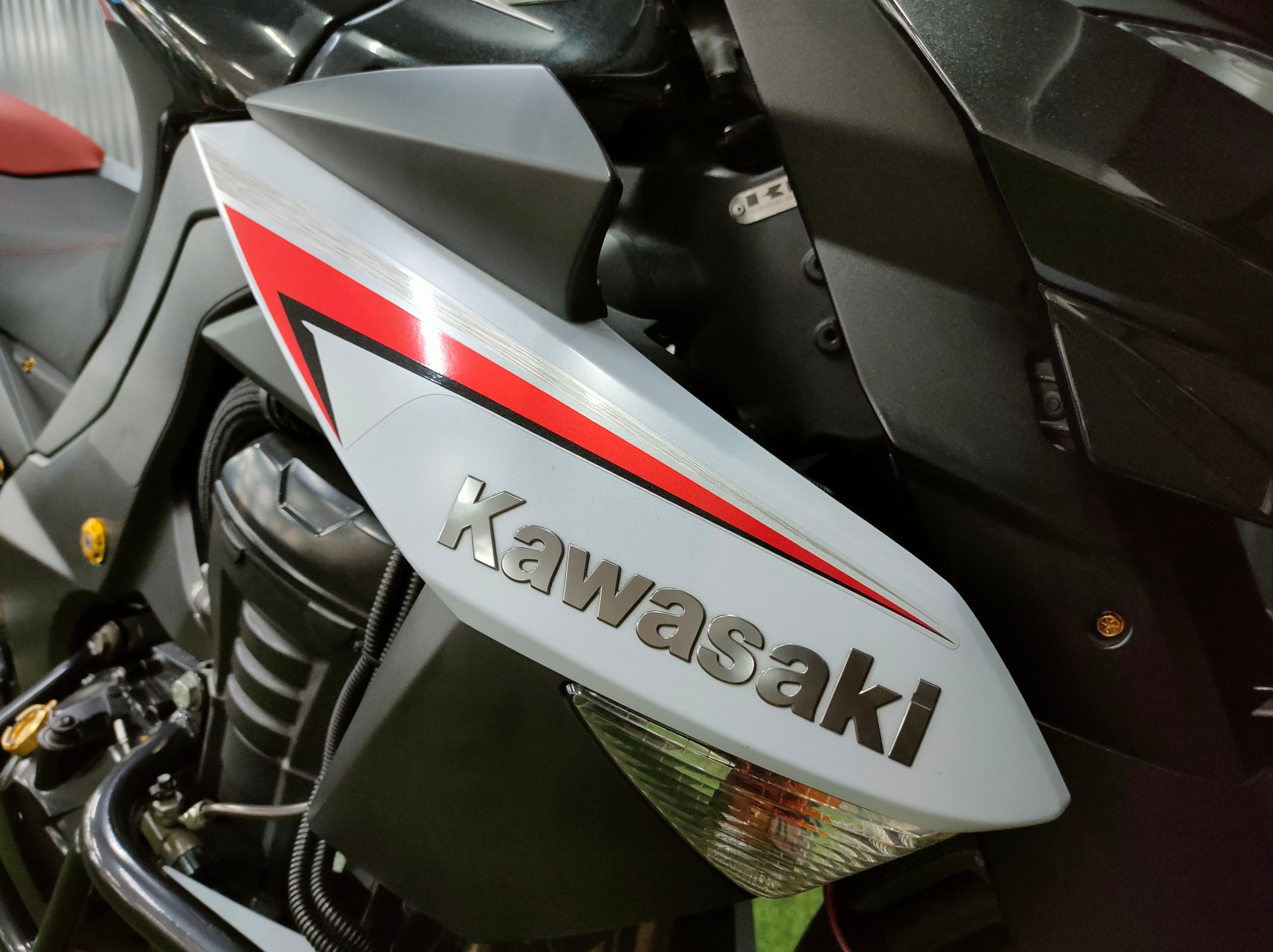 📣หล่อแบบตะโกนเลย...แต่งร่วมแสน‼️ #Z1000 Limited Edition 2013 ไมล์น้อยหมื่นโล พร้อมขี่หล่อทันที