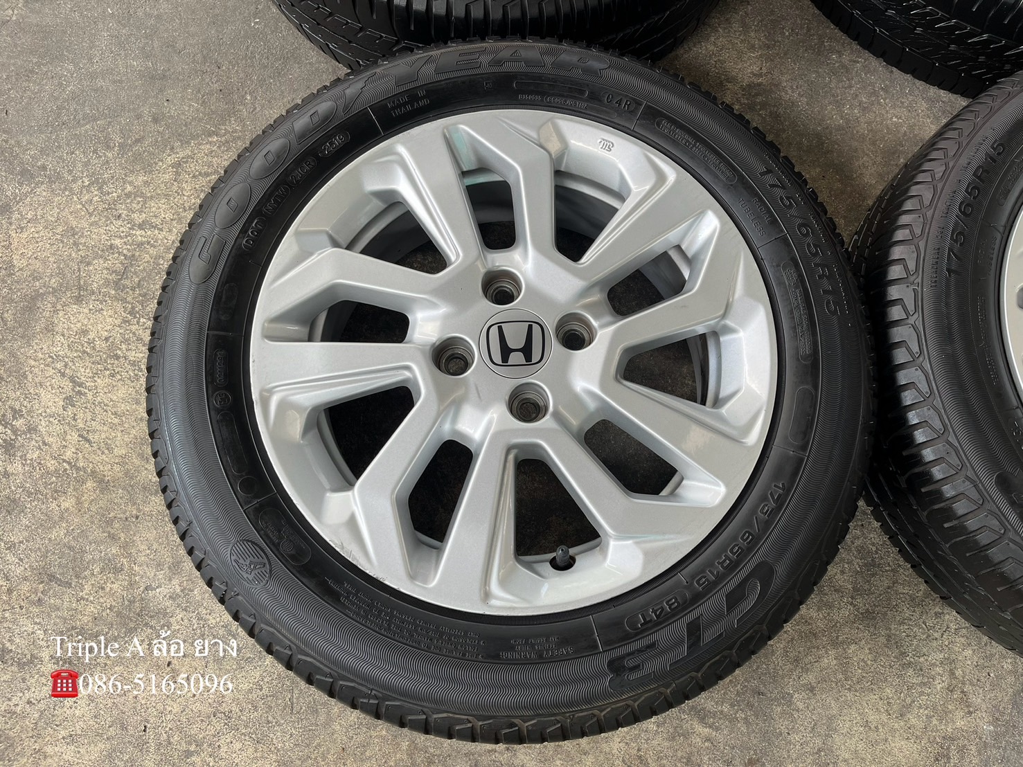 ✨ล้อแม็ก✨Honda Jazz รองท็อป ขอบ 15 แถมยาง 175-65-15 Goodyear ปี 19