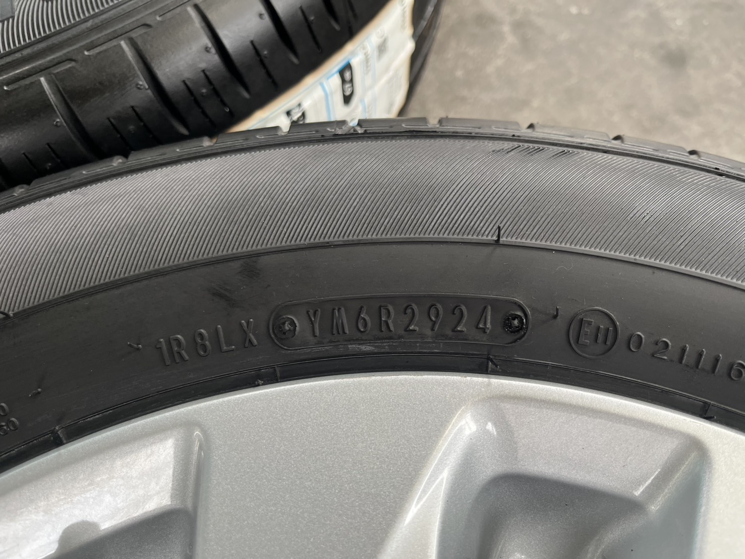 ✨ล้อแม็กป้ายแดง✨Nissan Almera รุ่นใหม่ล่าสุด ขอบ 15 พร้อมยางใหม่💯185-65-15 Dunlop ♨ปี 24♨