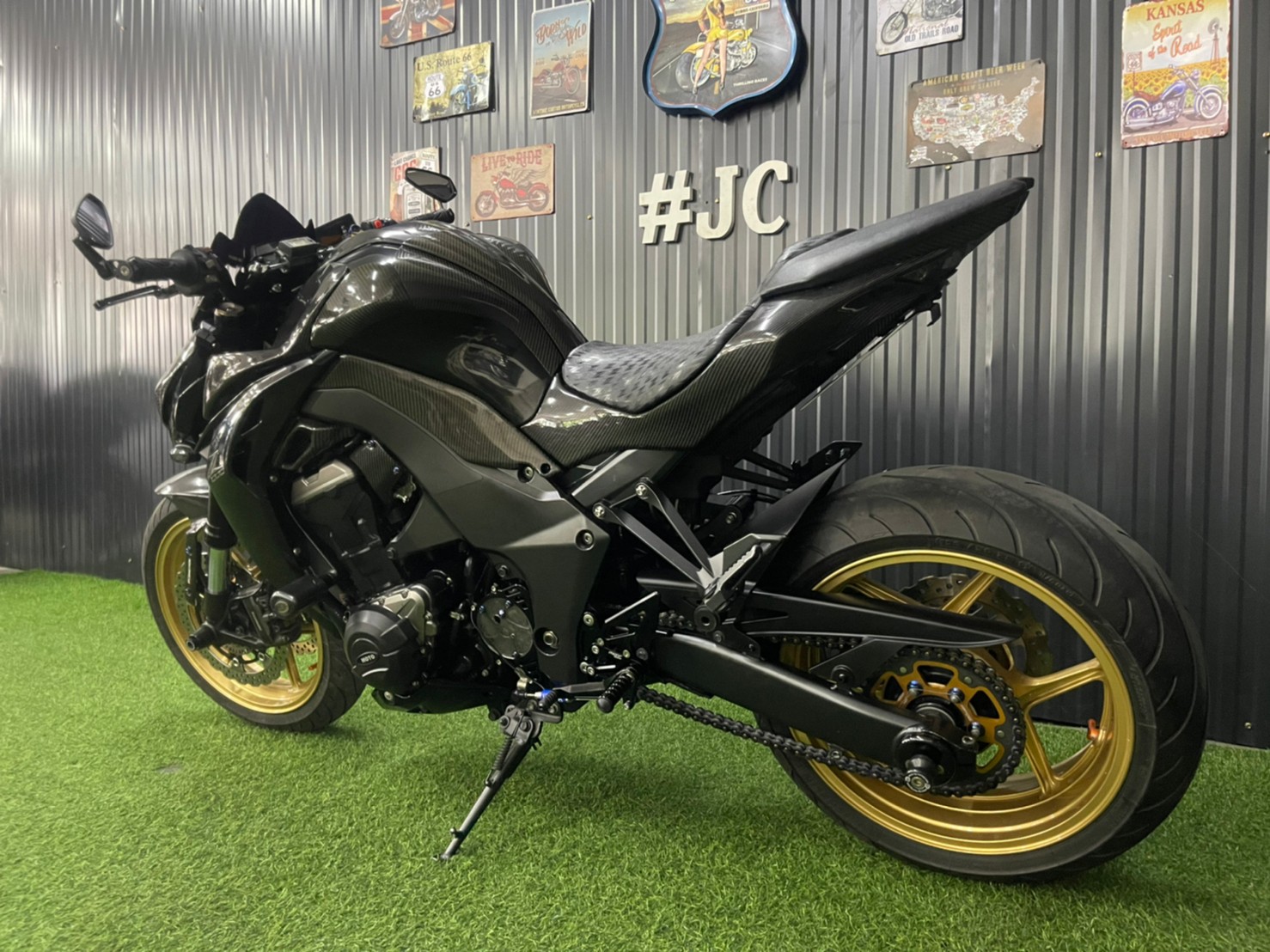 ถามคำเดียว…แต่งขนาดนี้เอาอะไรมาไม่คุ้ม‼️ Kawasaki #Z1000 2014