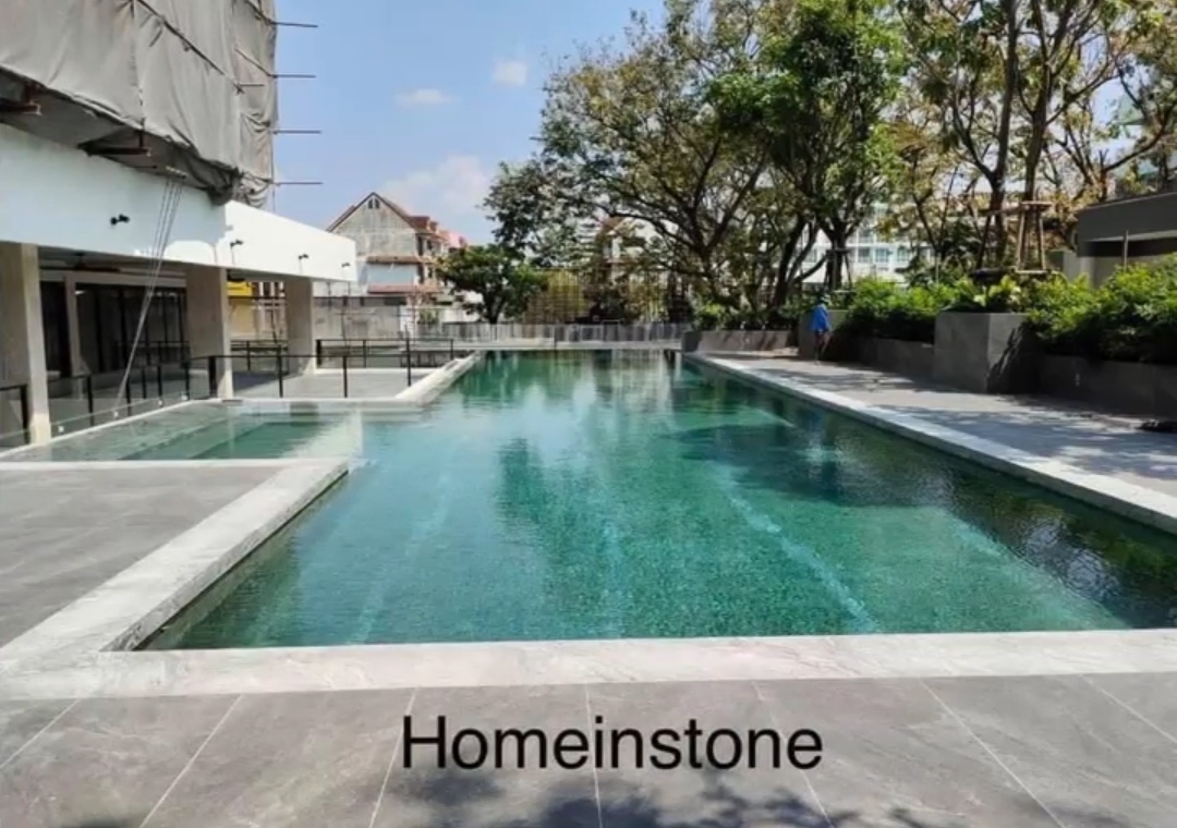 Green Sukabumi หินปูสระว่ายน้ำ