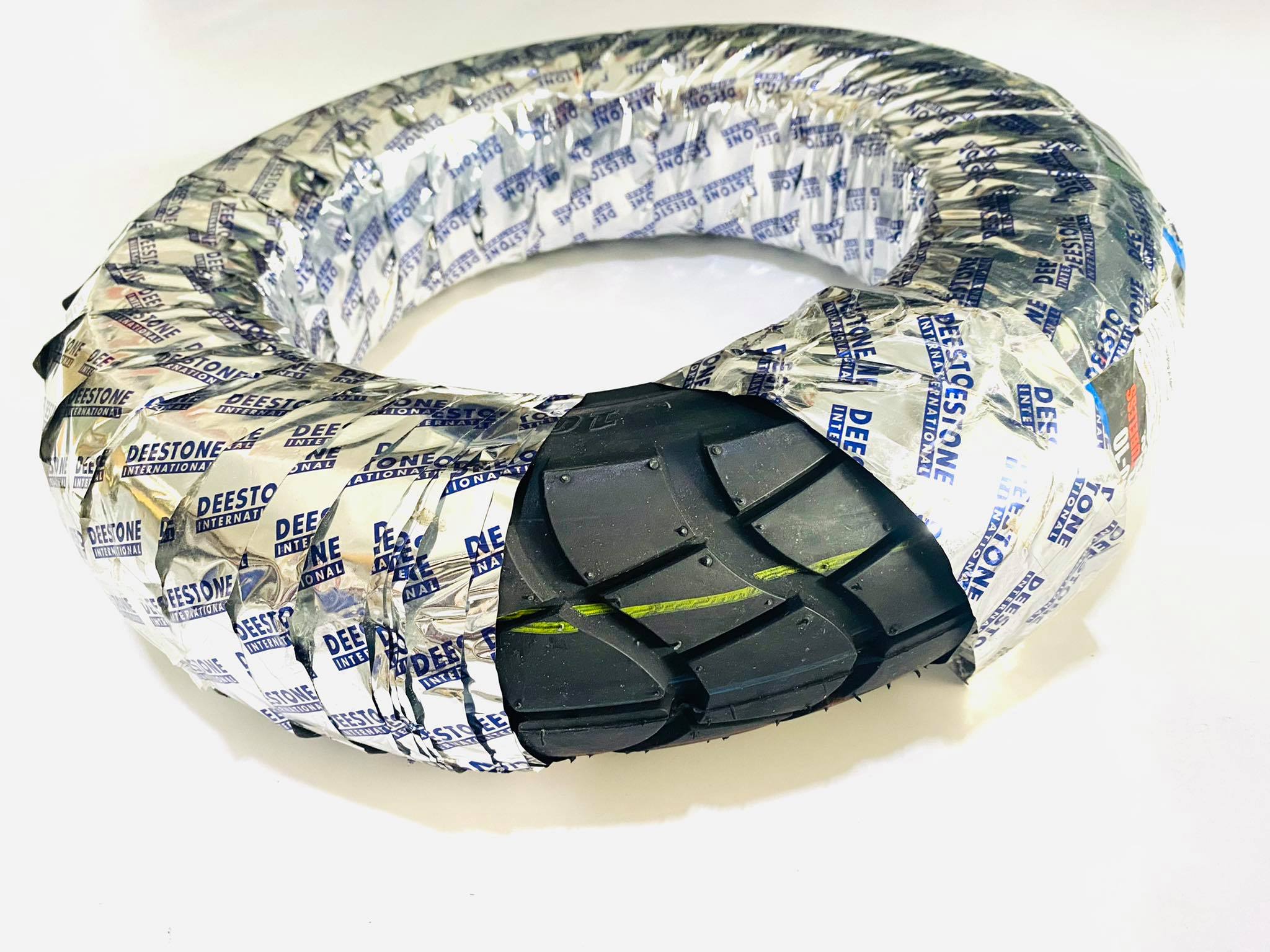 ยางนอกมอเตอร์ไซด์100/90-10D809 C