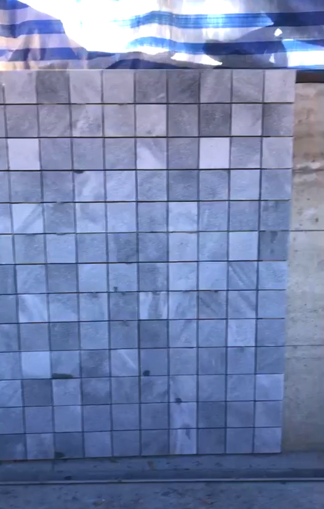 หินประดับ หินปูสระว่ายน้ำคริสตัลแบล็ค