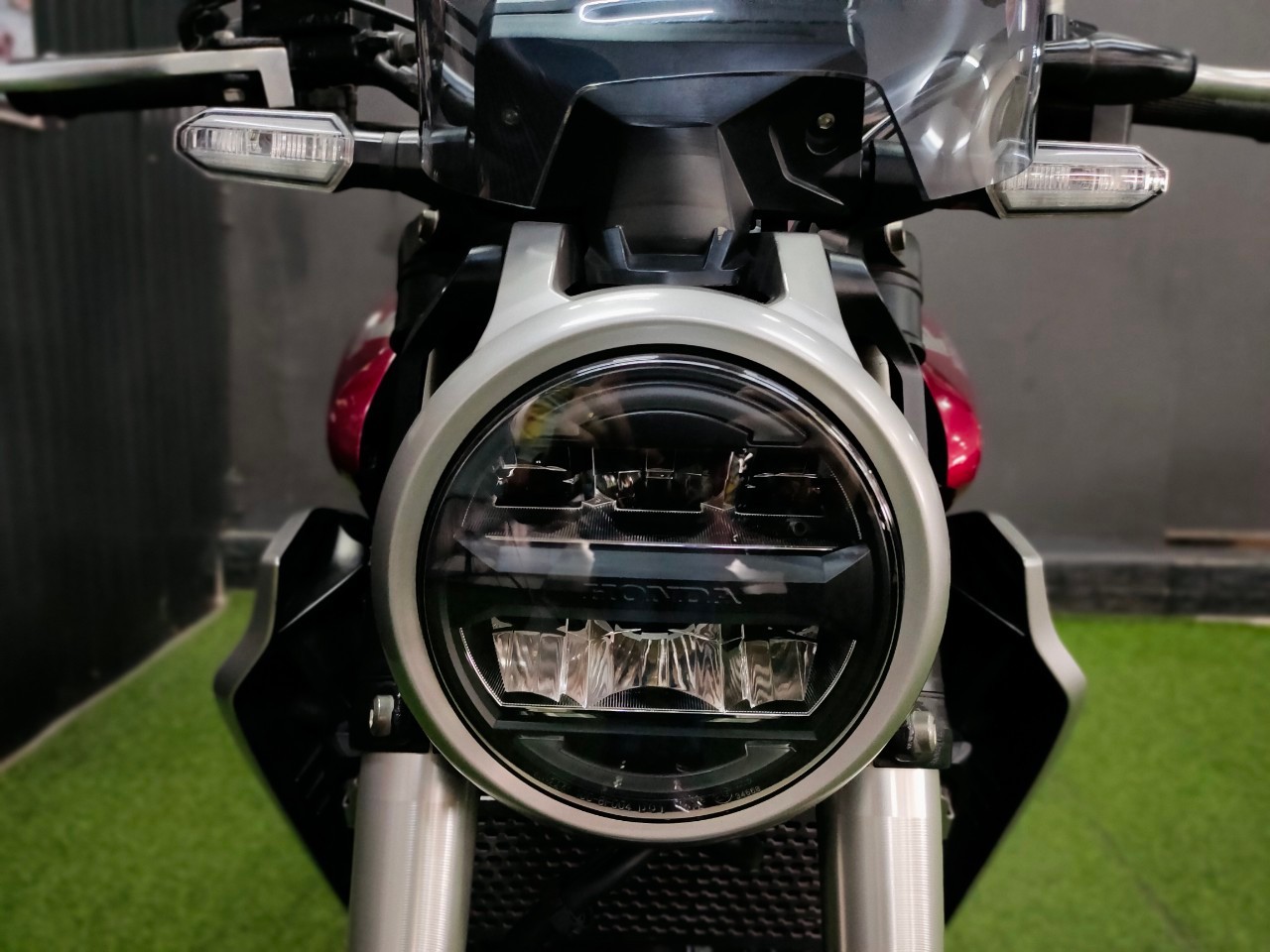 All new CB300R รถบ้านแท้มือเดียว ไม่ประมูล ไมล์แท้ 4พันโล สวยในสไตล์ 2018