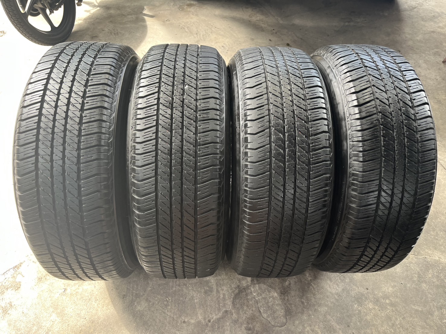 ✨ล้อแม็ก✨Ford Ranger XLT ขอบ 17 สีบอร์น แถมยาง 255-65-17 Bridgestone ปลายปี 19