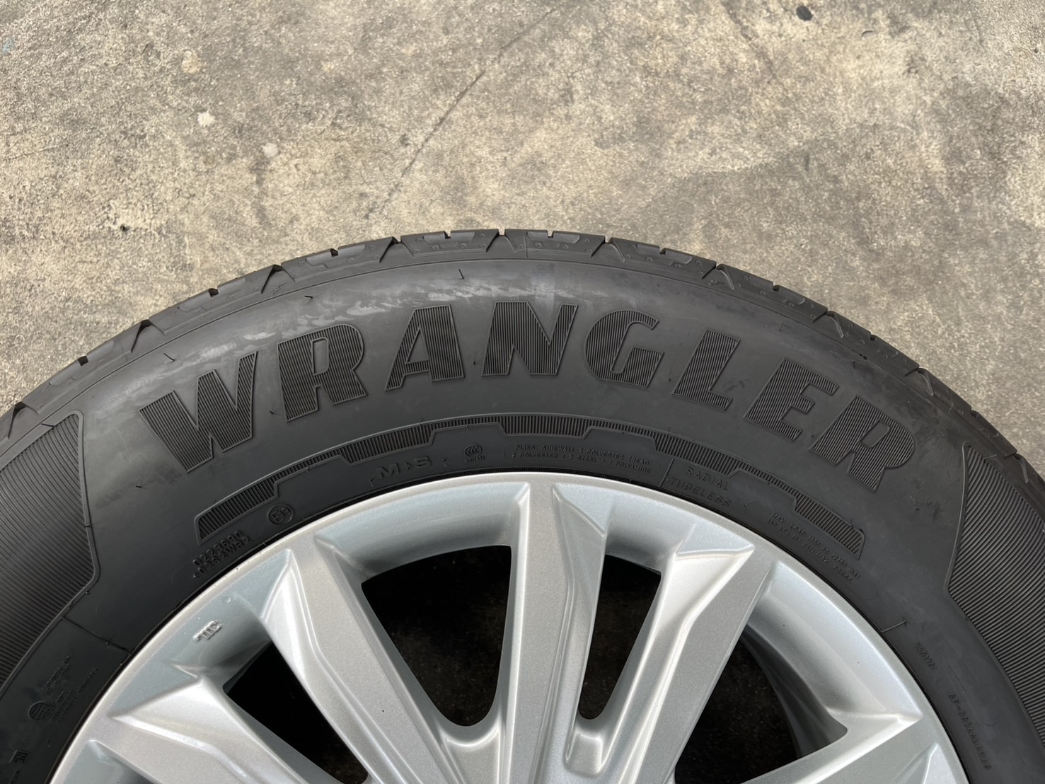 ✨ล้อแม็ก✨ISUZU D-Max Blue Power ขอบ 18 พร้อมยาง 255-65-18 Goodyear🌟ปี 23🌟