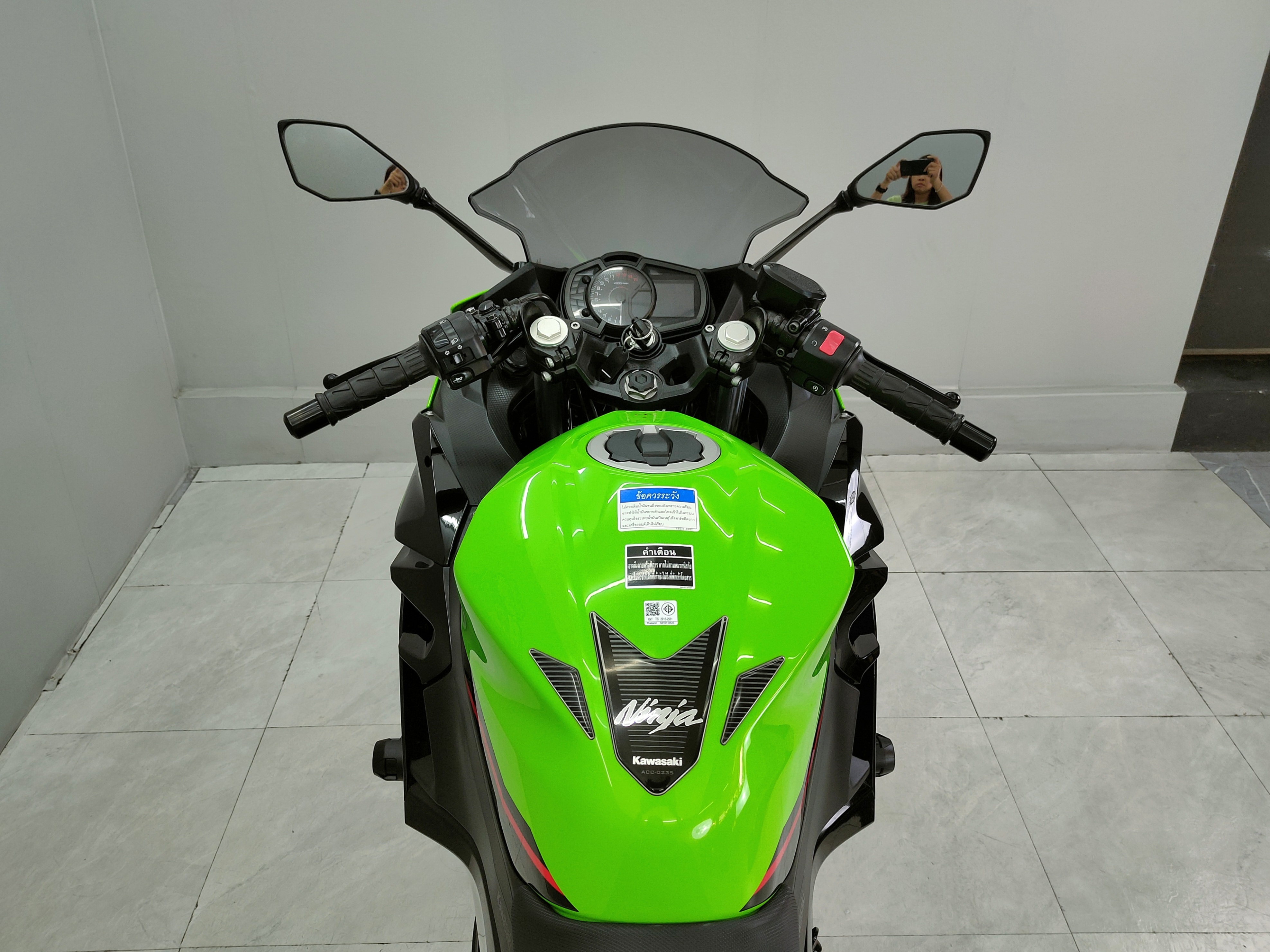 สายเขียววัยรุ่นชอบ KAWASAKI NINJA 400 KRT ปลายปี 2021 สวยใส‼️