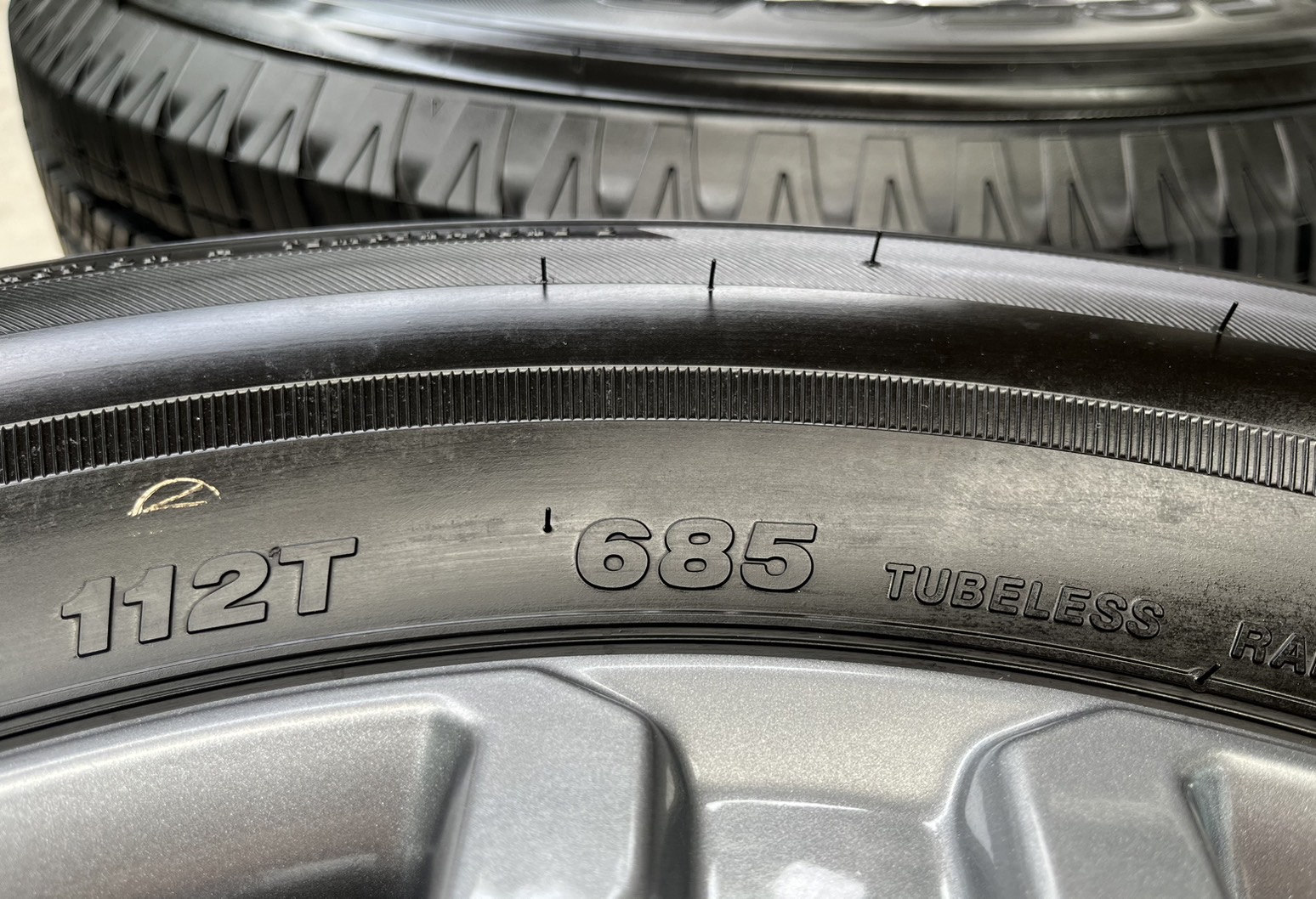 ♨️ปี24♨️✨ล้อแม็กพร้อมยางใหม่ป้ายแดง✨Ford Ranger รุ่นใหม่ล่าสุด ขอบ 17💖ใหม่กริ๊บ💖