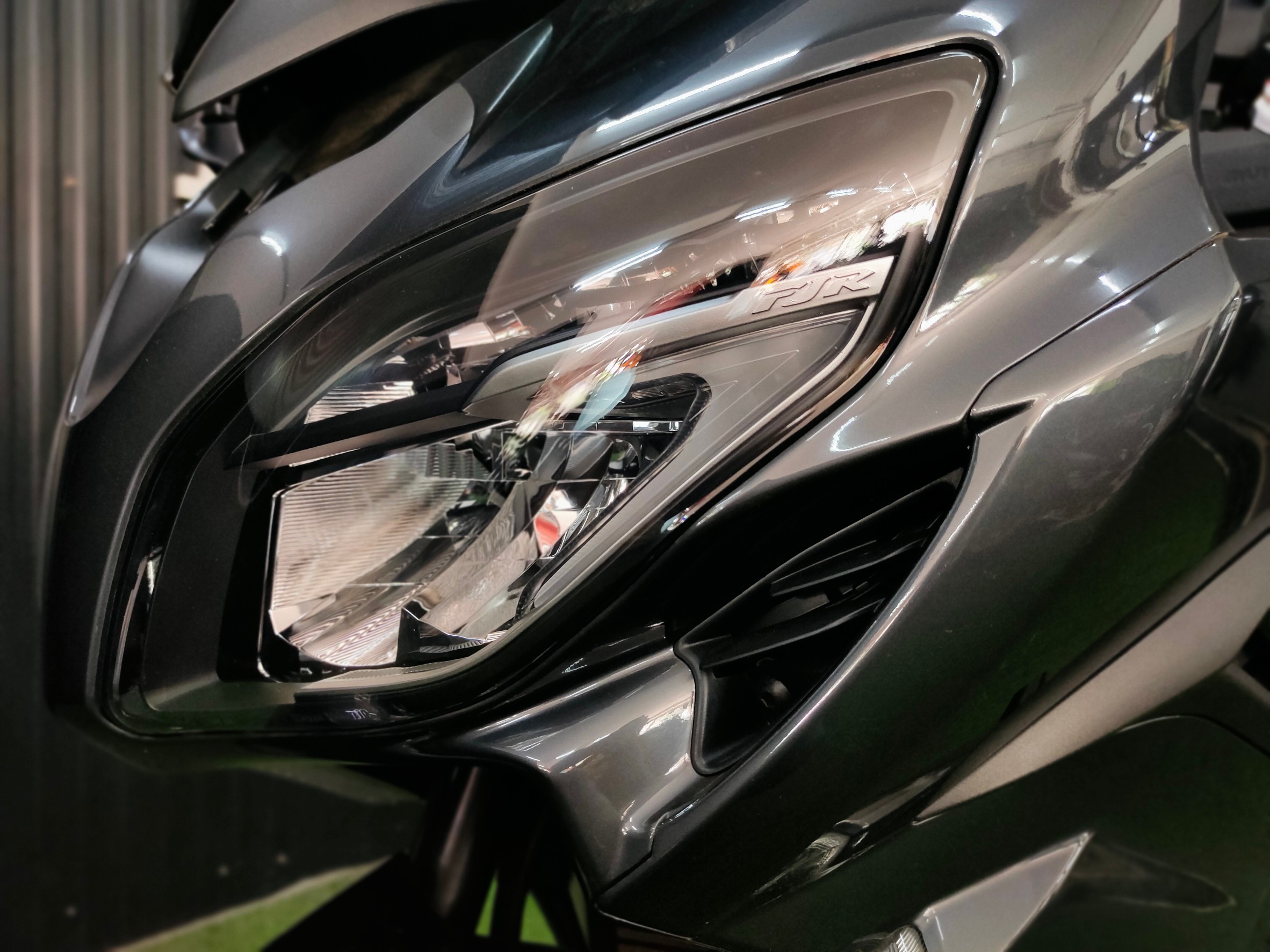 Sport Touring ตัวพรีเมียมจากค่าย YAMAHA รุ่น FJR1300AS ตัวท๊อป Autoclutch ขับเพลาปลายปี 2018 แท้สายจอดไมล์ 2,xxx 😎 โฉมปัจจุบัน...นับคันได้เลย‼️