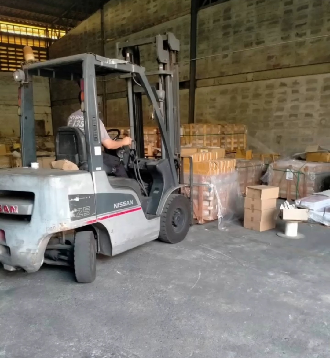 หินปูสระว่ายน้ำ Silver Grey