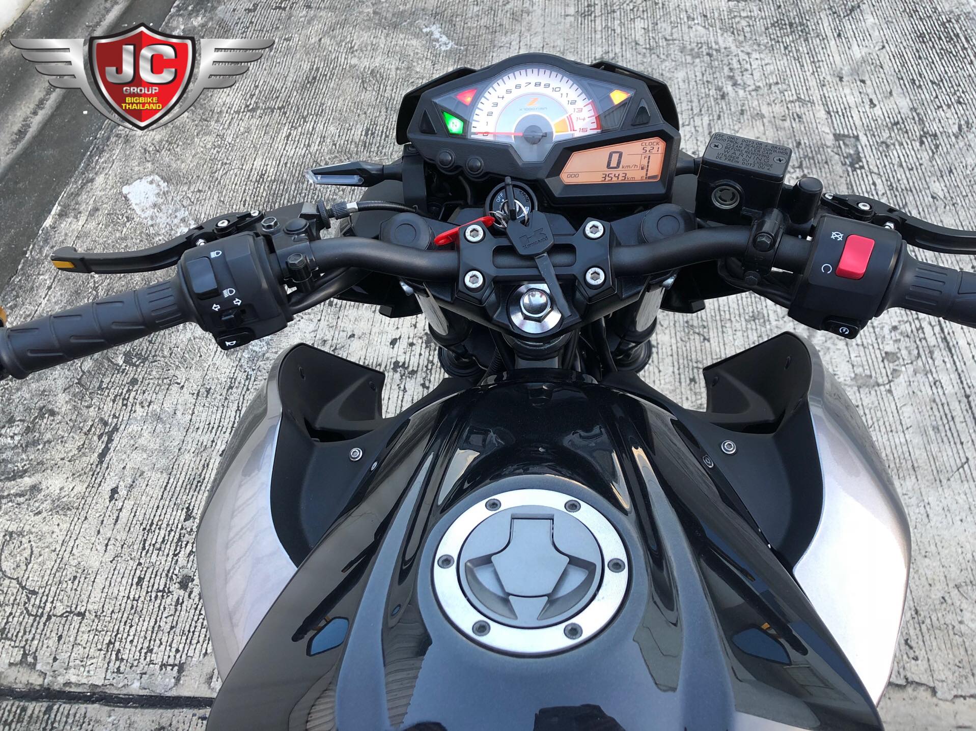 Z-300abs<<<ปี2018 มีเงิน 3000 บาทก็เท่ห์ได้แล้ว