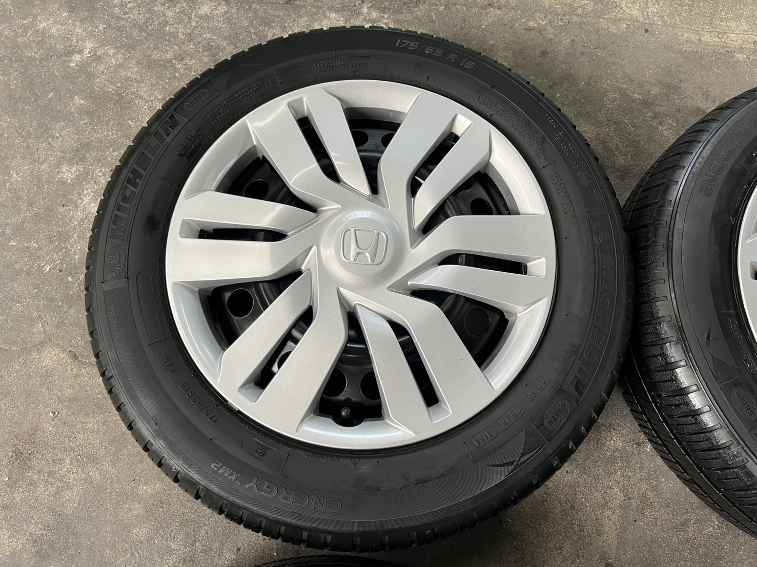 ✨ล้อกระทะ 4รู100✨Honda ขอบ 15 แถมยาง 175-65-15 Michelin ปี 20