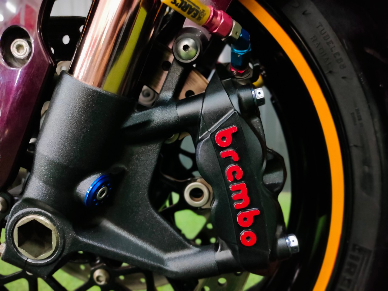 🐬 ได้เวลาโลมาโชว์ตัว #GSX-R1000 สเปค 🇺🇸 จดทะเบียน ธ.ค. ปี 2014 แต่งเต็มพร้อมบิน...ขี่อย่างมันส์‼️