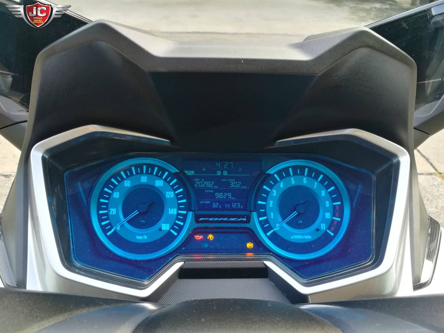 รถบ้านมือเดียวแท้ รถ9เดือน 9,xxxkm.