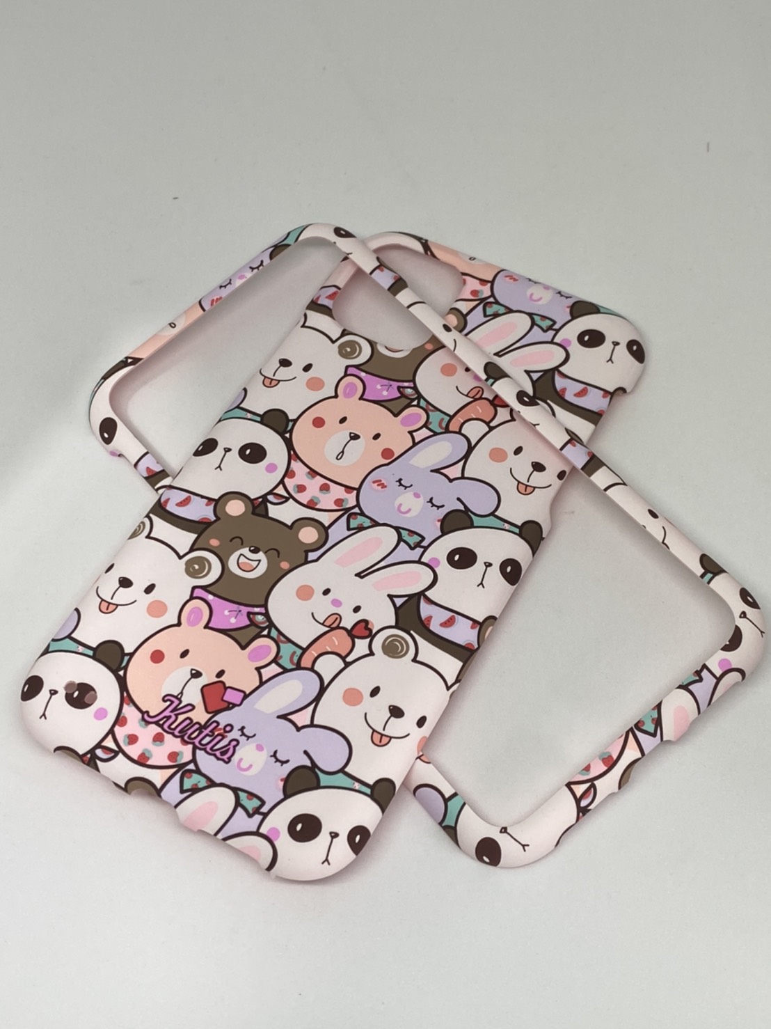เคสคูทิส(Kutis)เคสไอโฟน11G(ลายกระต่ายกับหมี)มาใหม่ เคสประกบหน้า-หลัง เคสเรืองแสง เคสลายวินเทจ ร้านSuperhero Klongthom