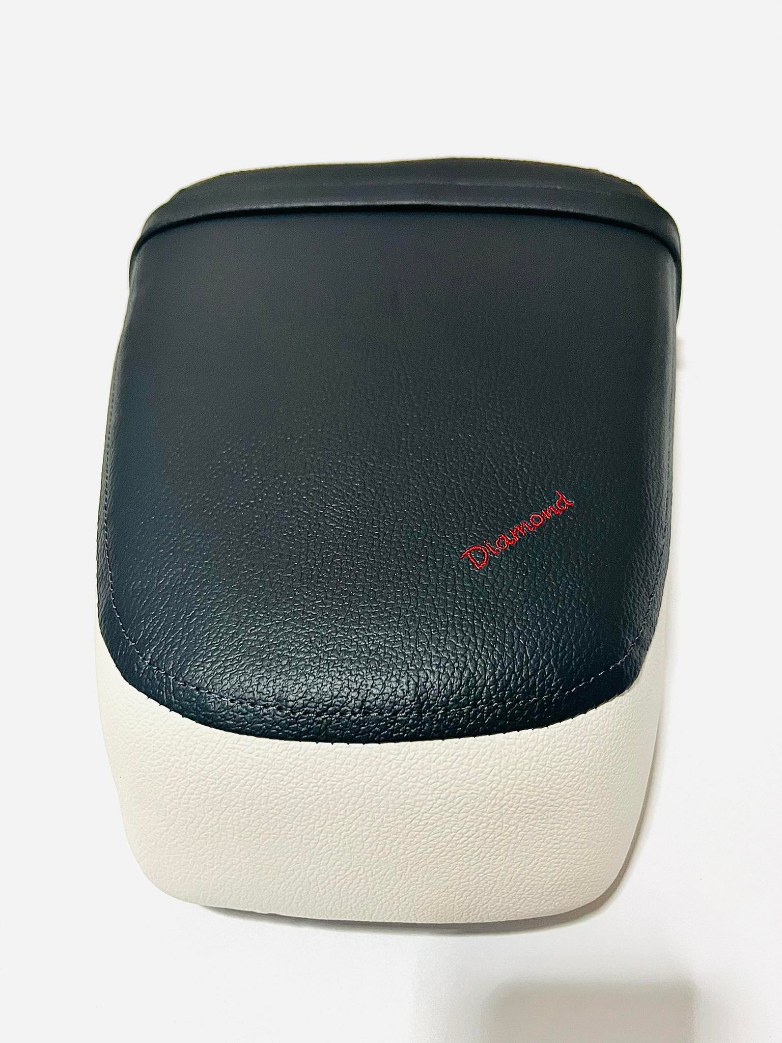 เบาะดรีมซูปเปอร์คลับ 2018 หน้า+หลัง 2 ท่อน รุ่นไฟกลม สีดำขาว นบ.