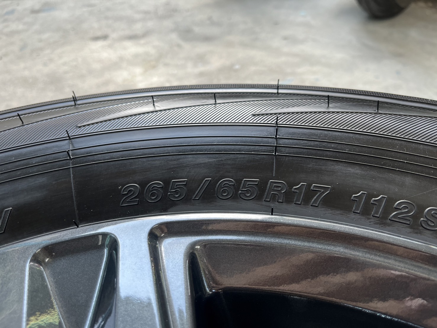 ✨ล้อแม็กป้ายแดง✨Toyota Revo รุ่นใหม่ล่าสุด ขอบ 17 พร้อมยางใหม่💯265-65-17 Yokohama♨ปี24♨