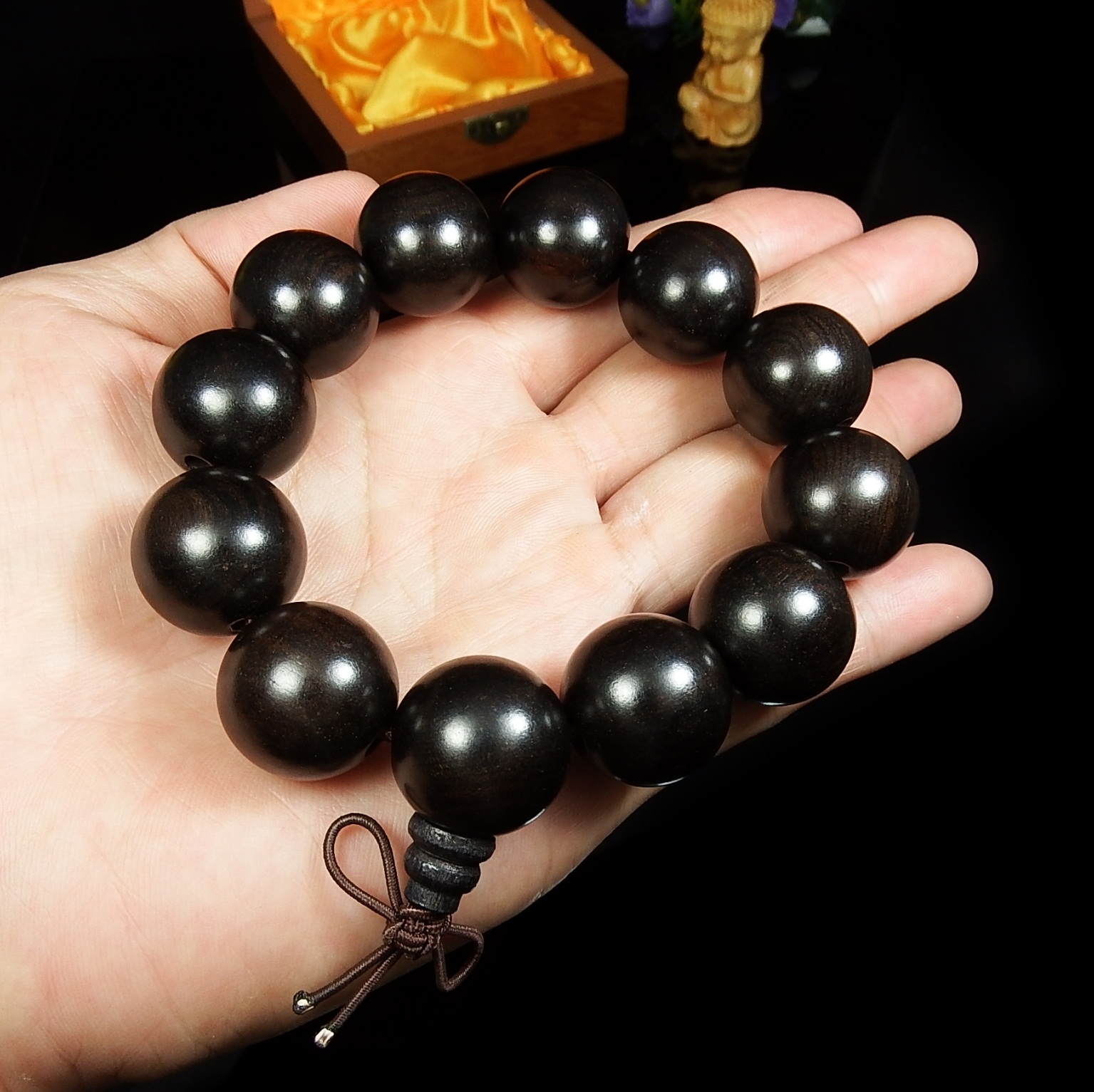สร้อยข้อมือประคำไม้จันทร์ India Rosewood สำหรับสวด,นับทำสมาธิ 12 เม็ด/ขนาด 20 มม.