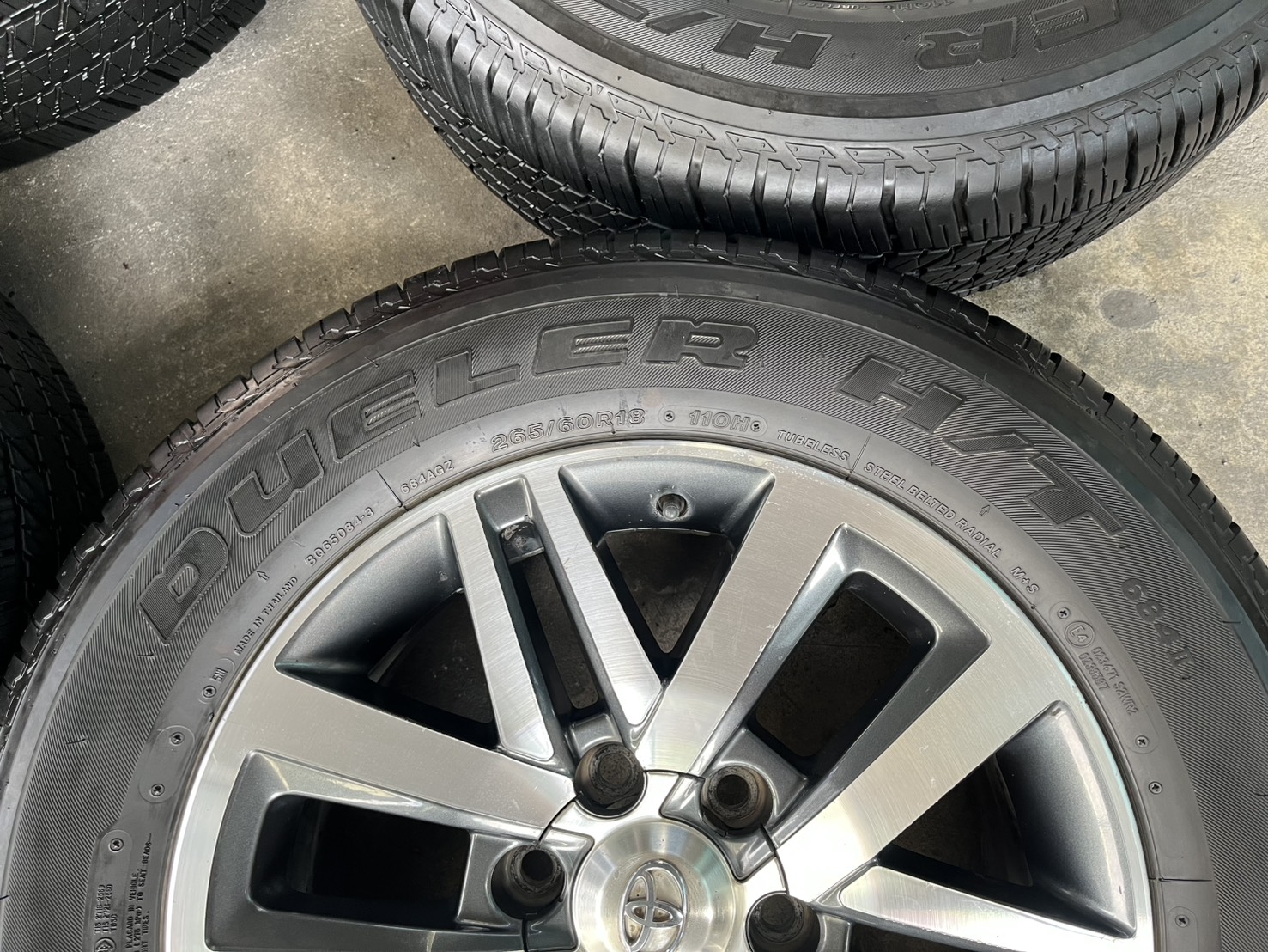 ✨ล้อแม็ก✨Toyota Fortuner ตัวท็อป ขอบ 18 พร้อมยาง 265-60-18 Bridgestone🌟ปลายปี 23🌟
