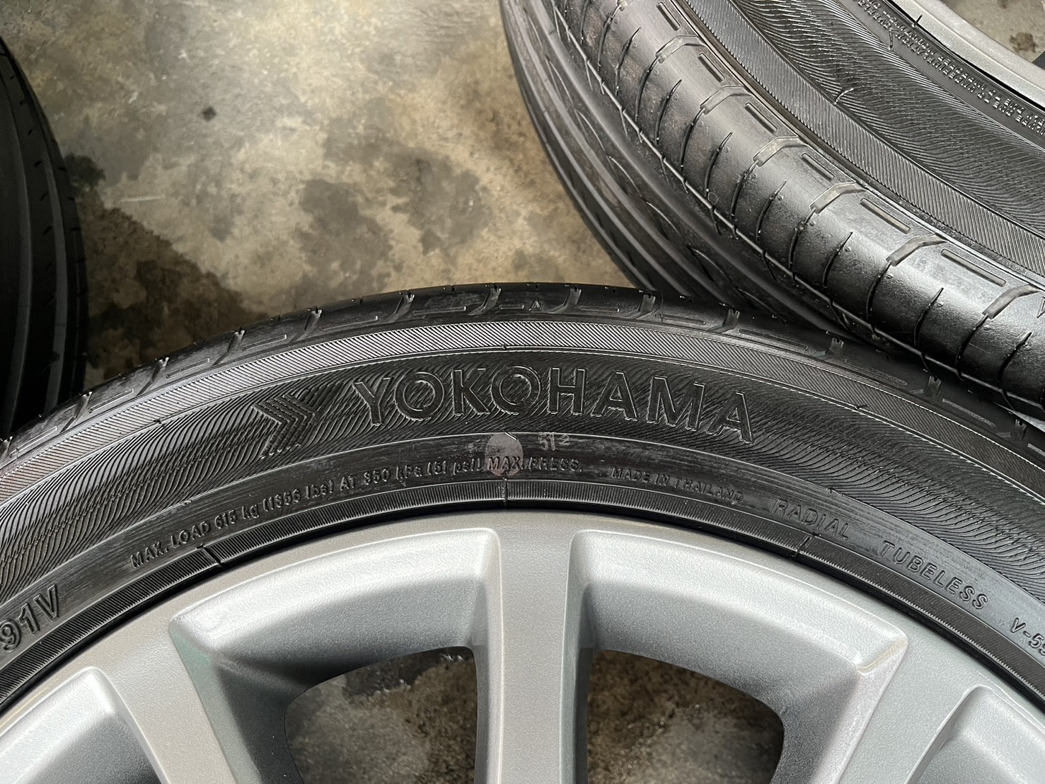 ✨ล้อแม็ก 5รู100✨Toyota ขอบ 17 สีไฮเปอร์ พร้อมยางป้ายแดง 215-50-17 Yokohama🌟ปี23🌟