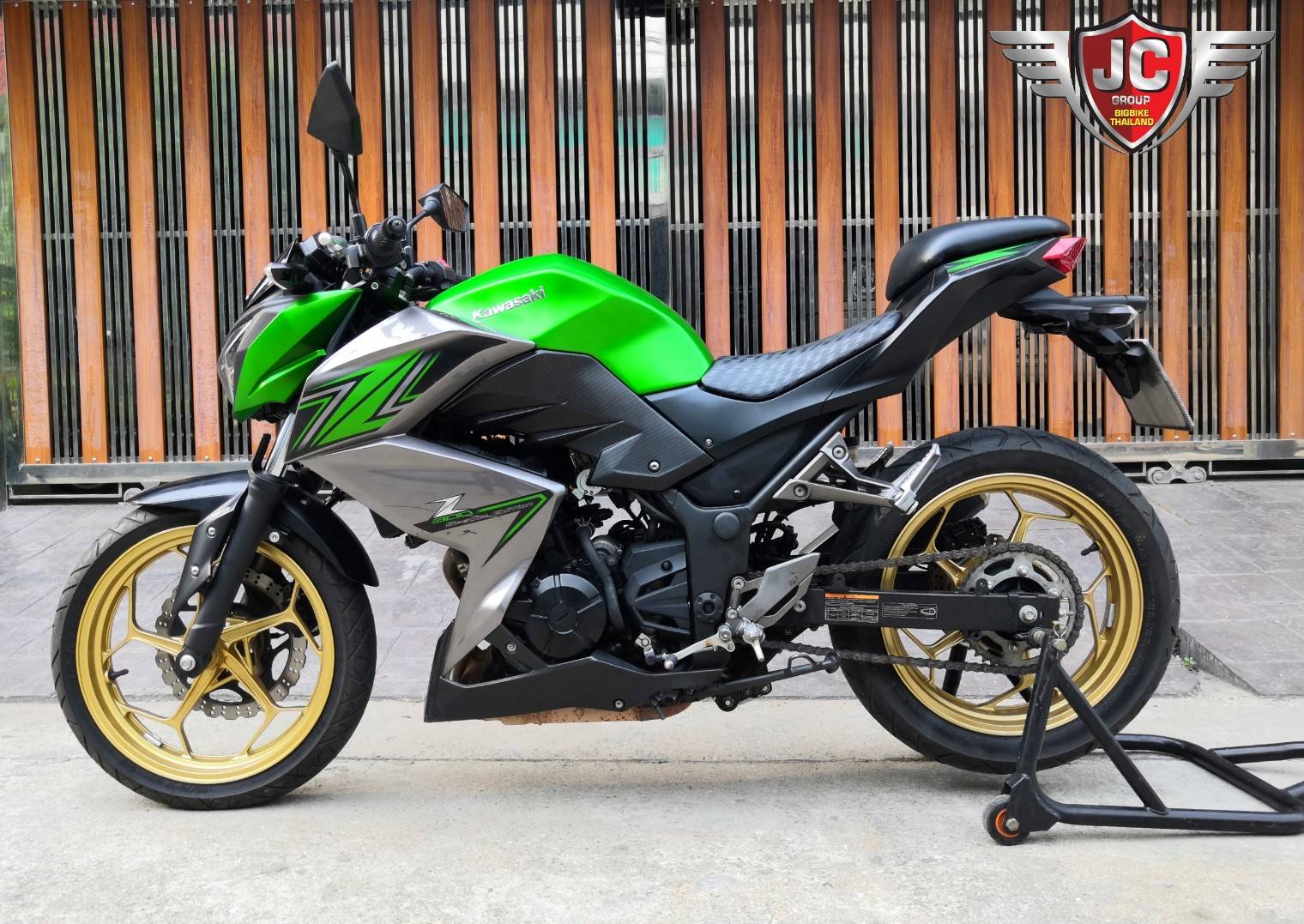 Z300abs ปี 2017 โปรแรงส์💥รวมออกรถ ⭕️ บาท พร้อมผ่อนสบายๆเพียง 2,890 ×4 ปีเท่านั้น 😎รถมือเดียวเดิมๆไมล์หมื่นกว่าโล 🎌