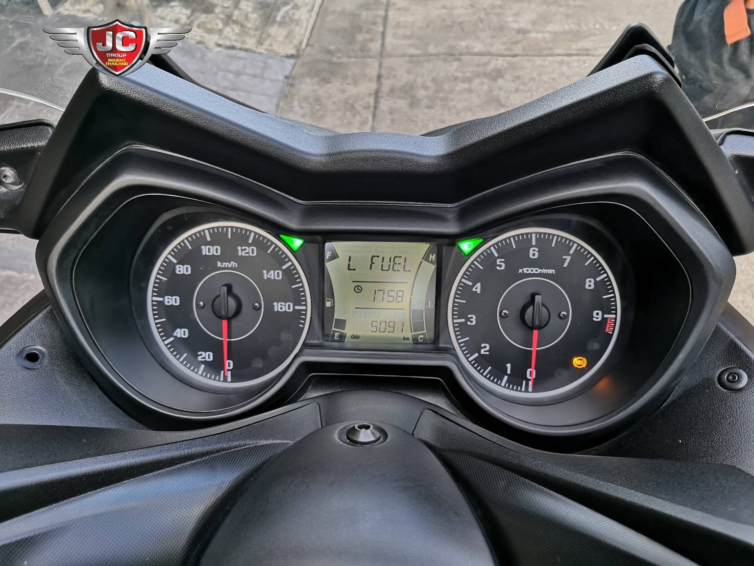 ชั่วโมงนี้ต้อง Big Scooter Xmax300 ปี 2020